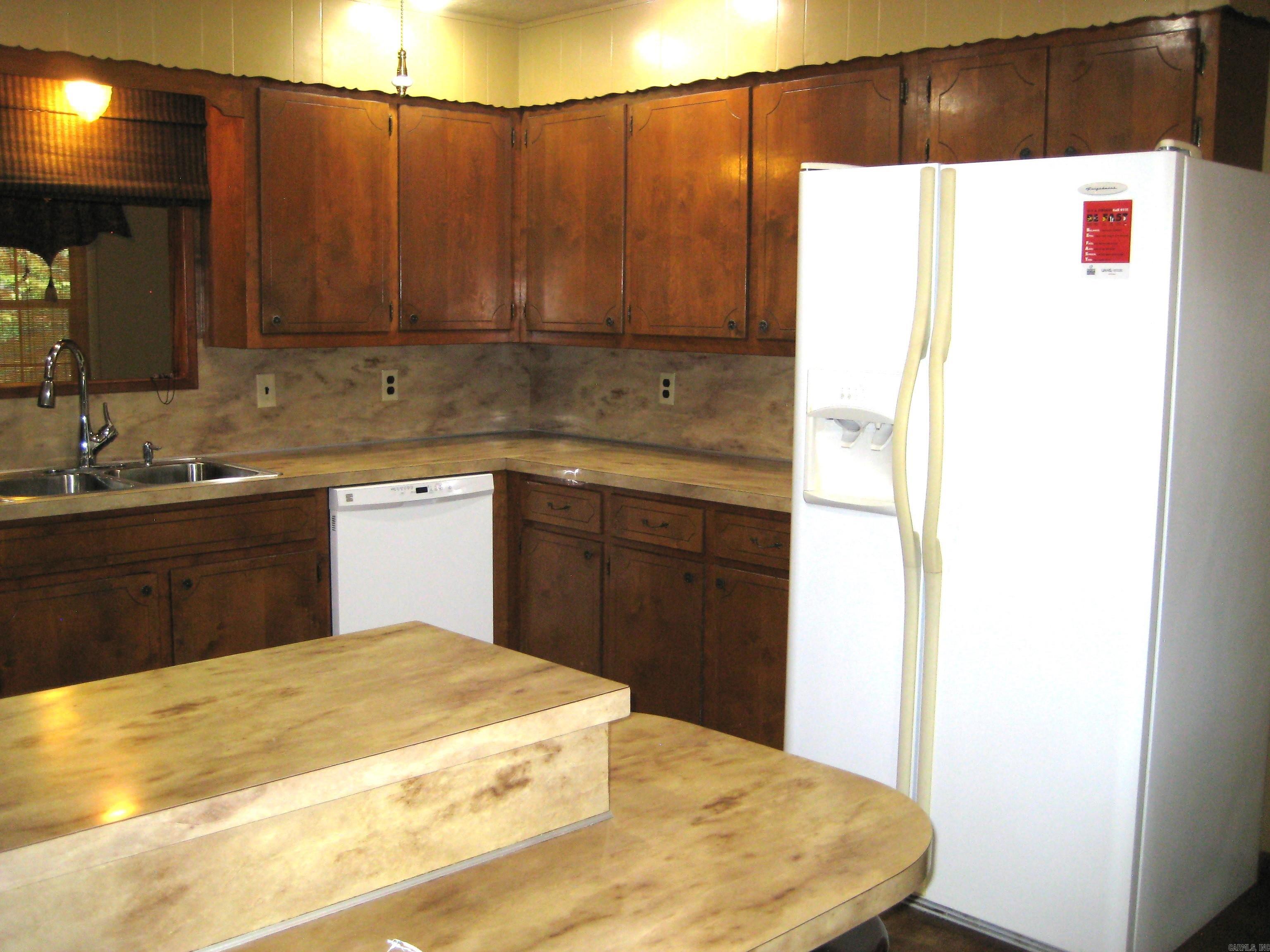 901 Hastey Avenue Mena, AR 71953