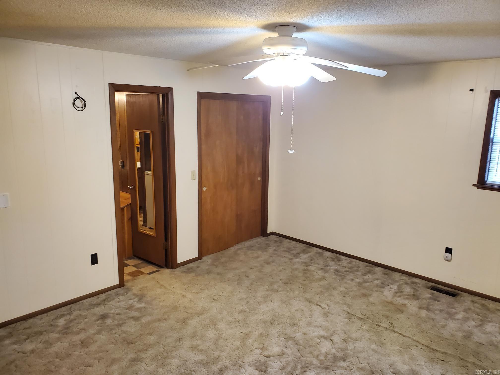 901 Hastey Avenue Mena, AR 71953