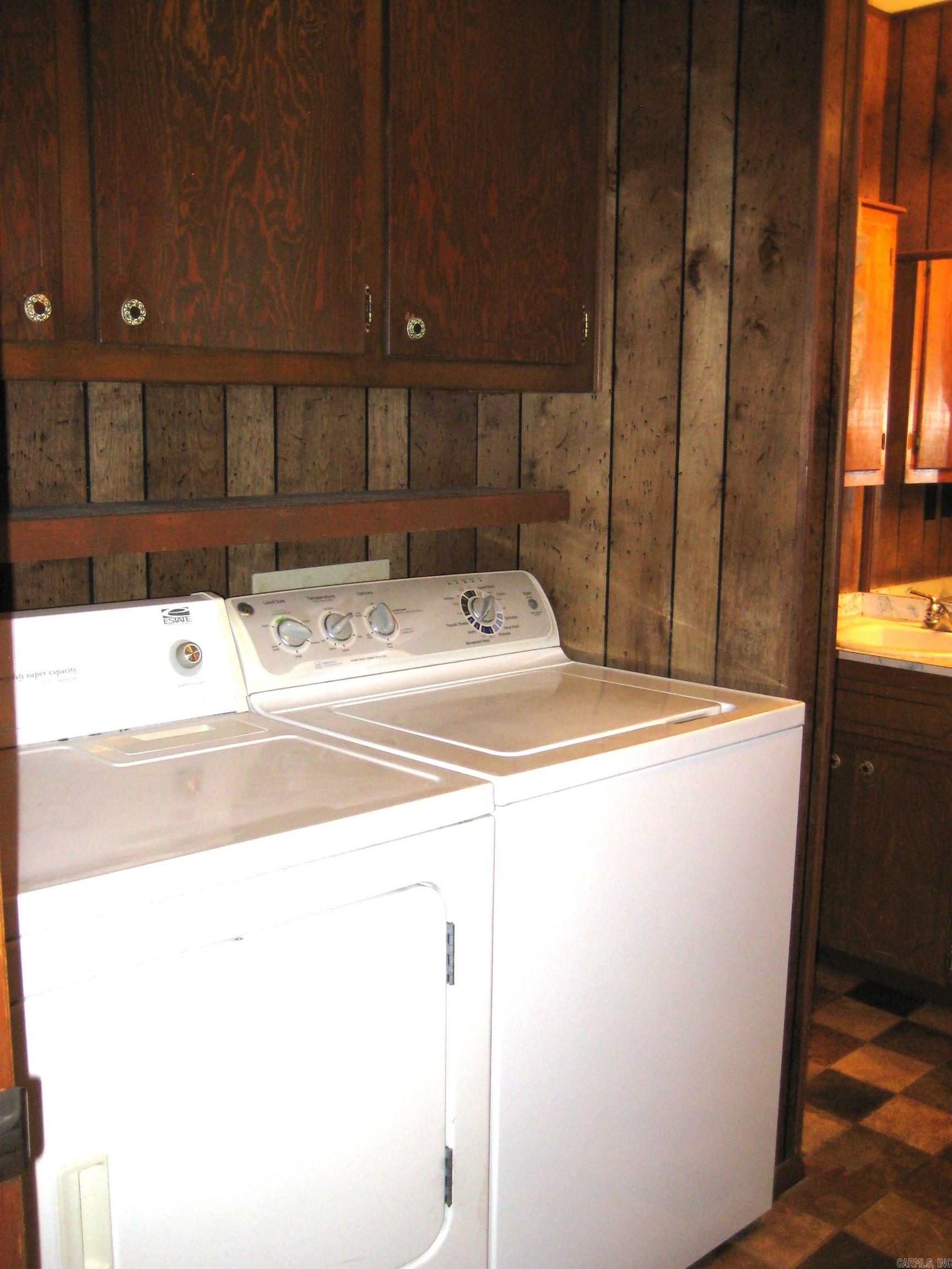 901 Hastey Avenue Mena, AR 71953