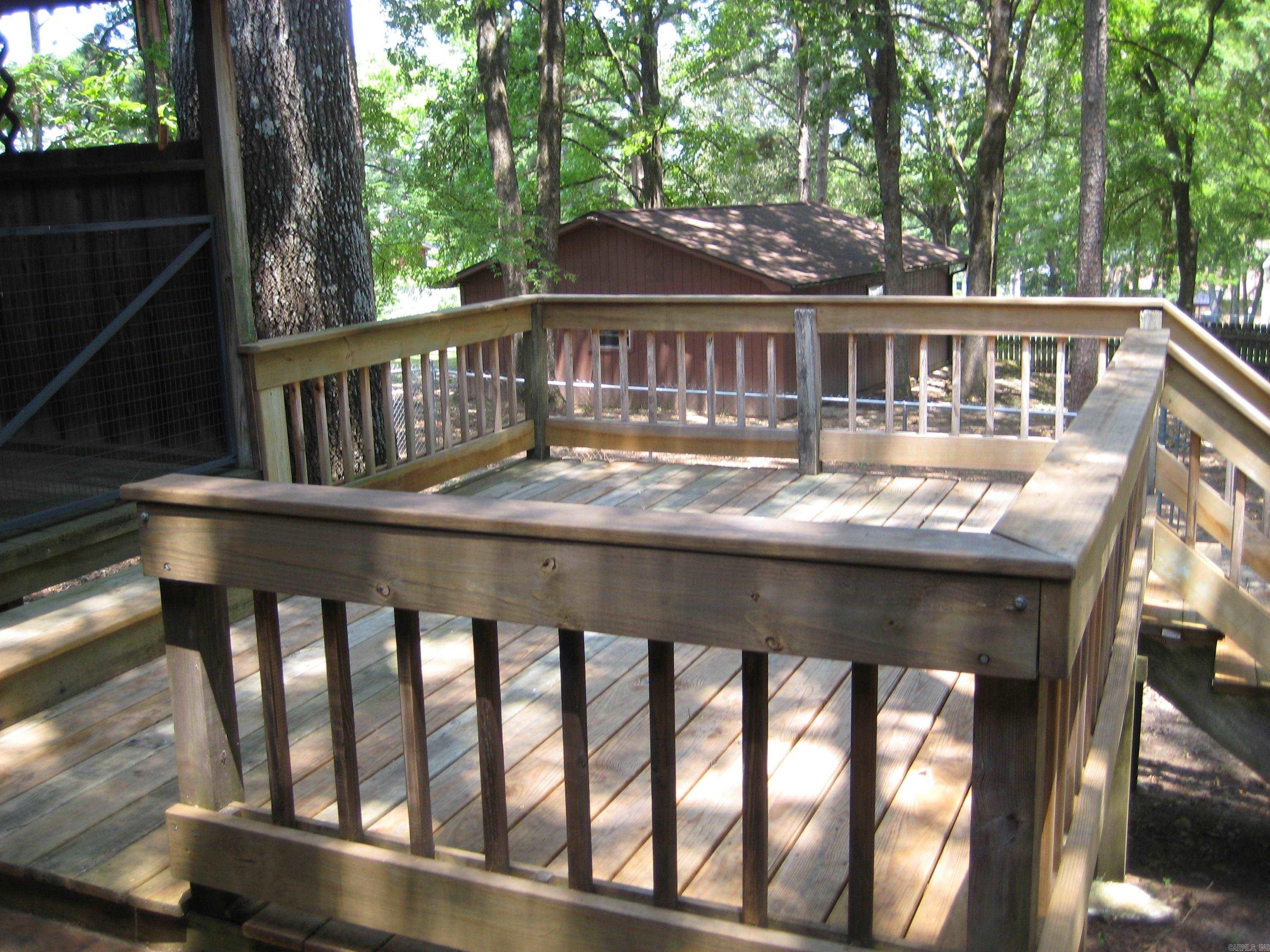 901 Hastey Avenue Mena, AR 71953