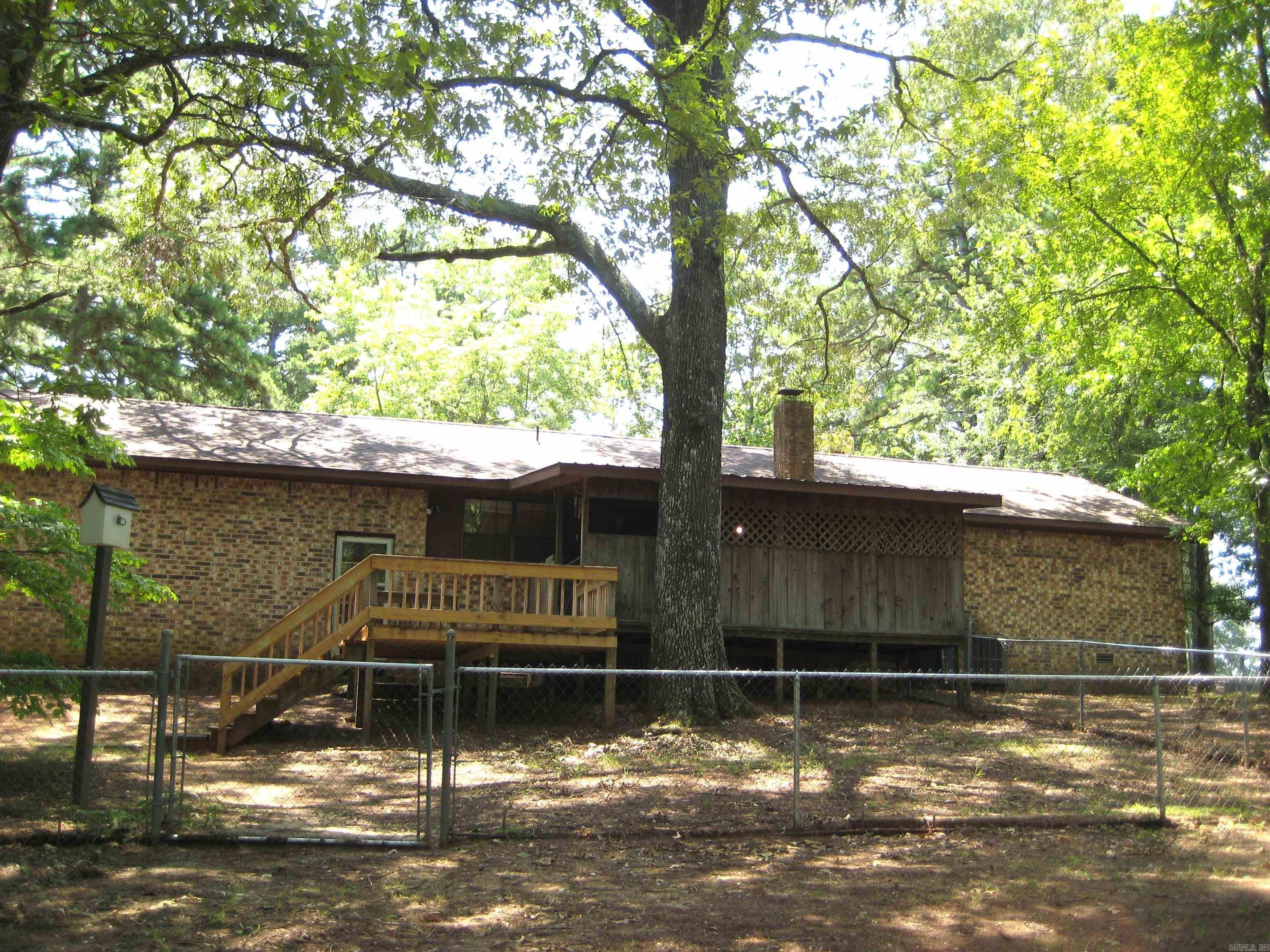 901 Hastey Avenue Mena, AR 71953