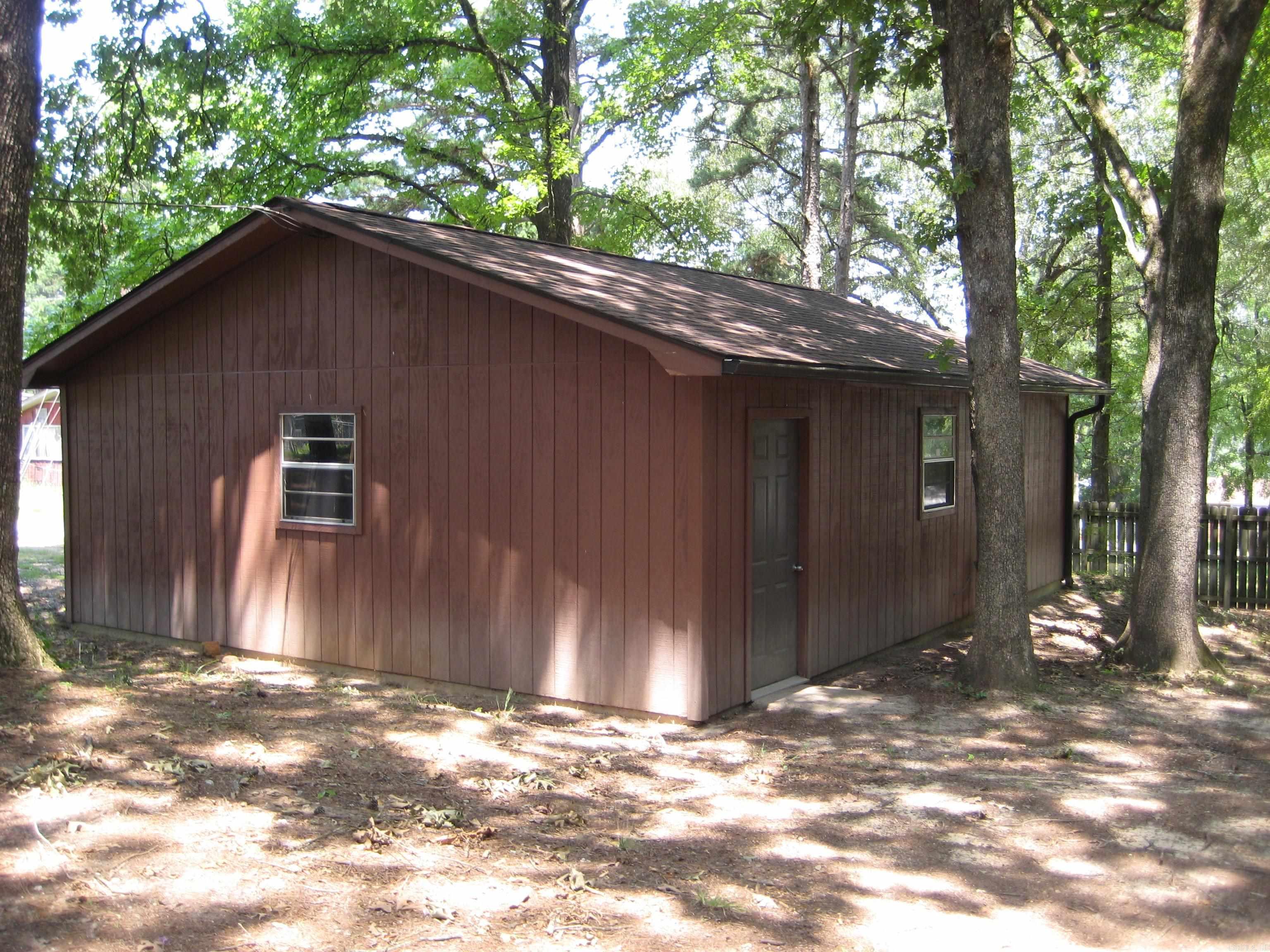 901 Hastey Avenue Mena, AR 71953