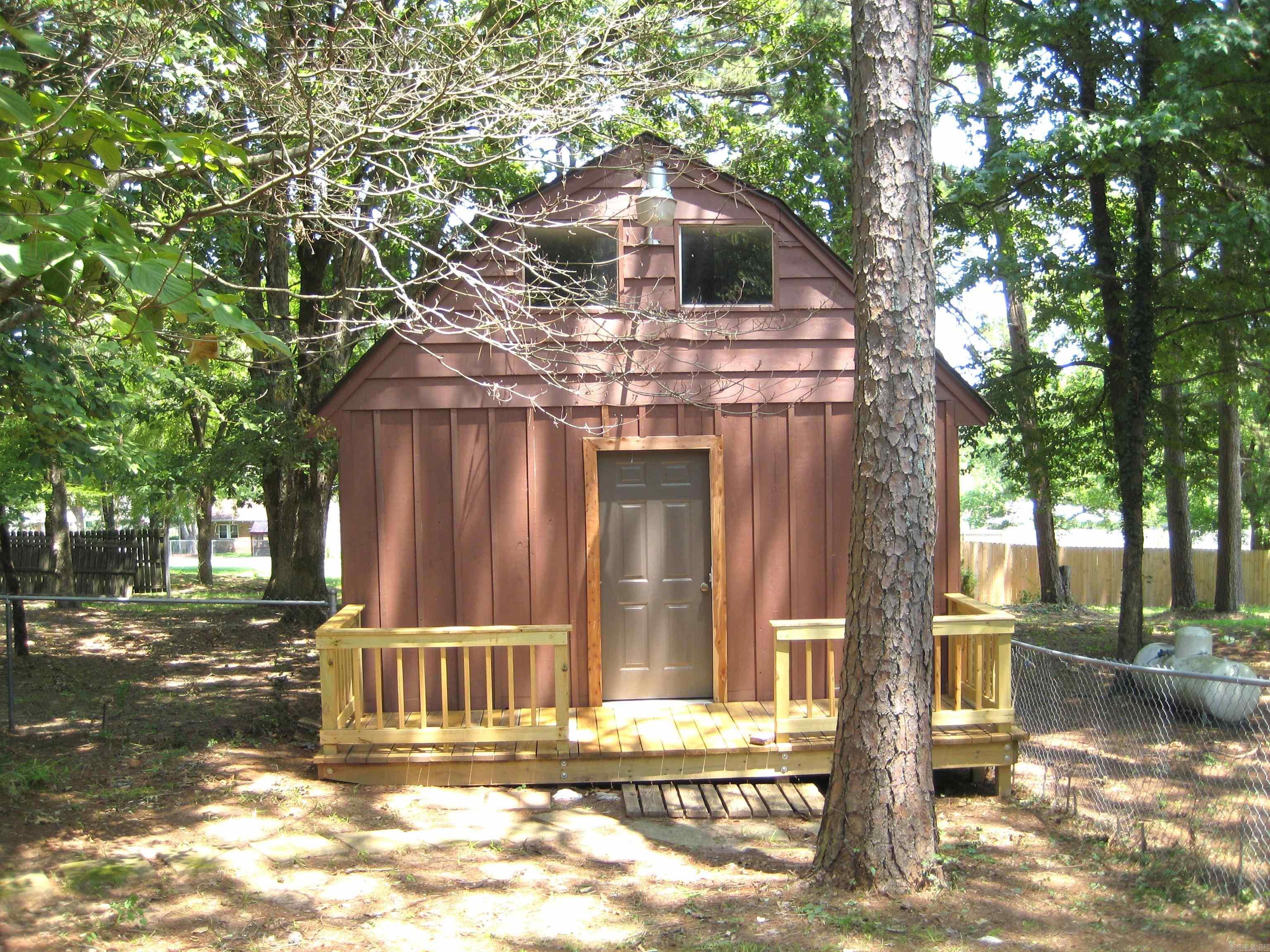 901 Hastey Avenue Mena, AR 71953