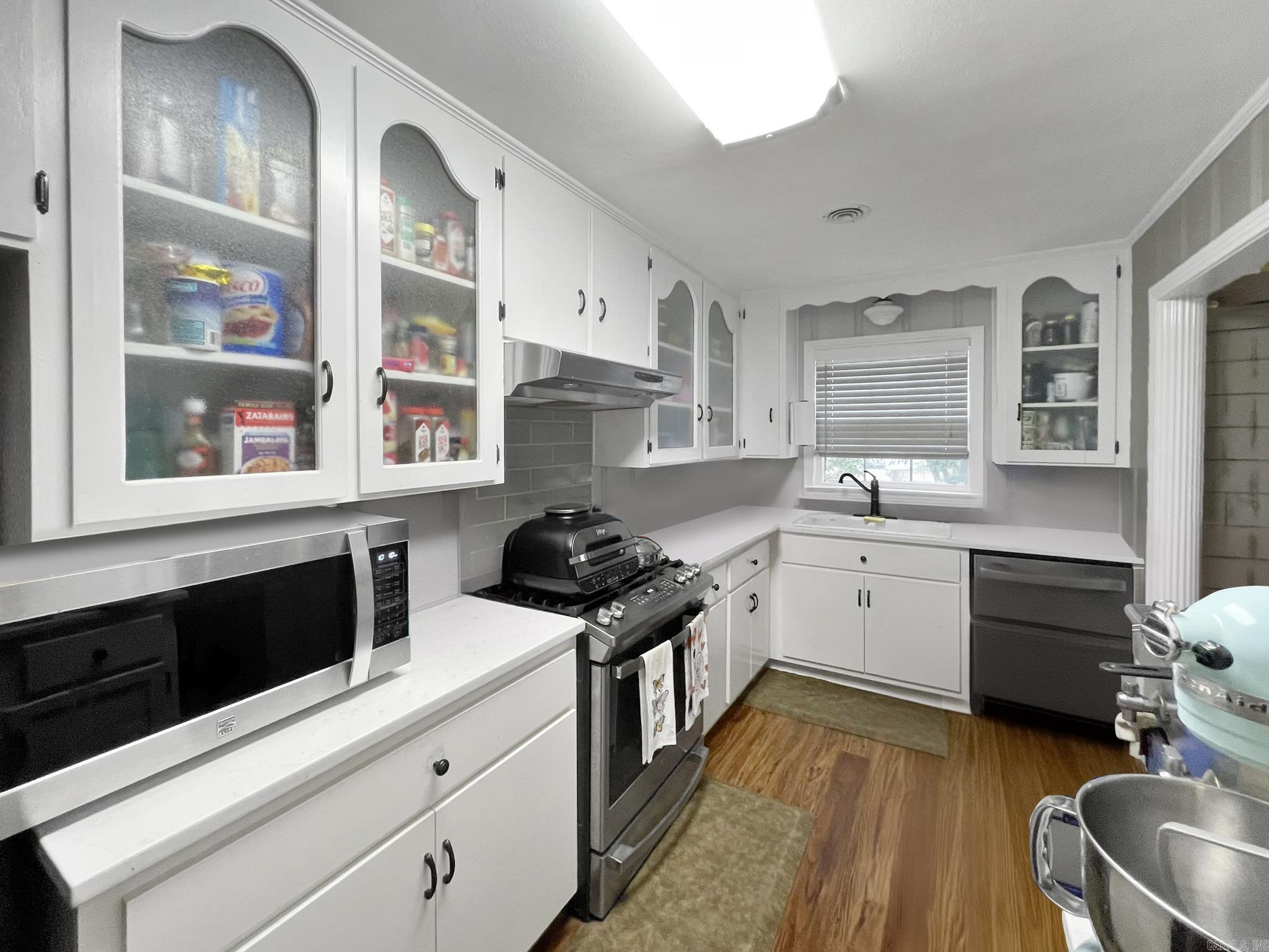 1201 S Reine Street Mena, AR 71953