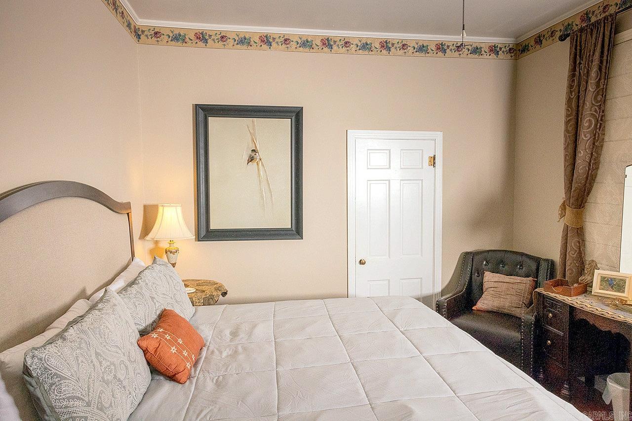 1201 S Reine Street Mena, AR 71953