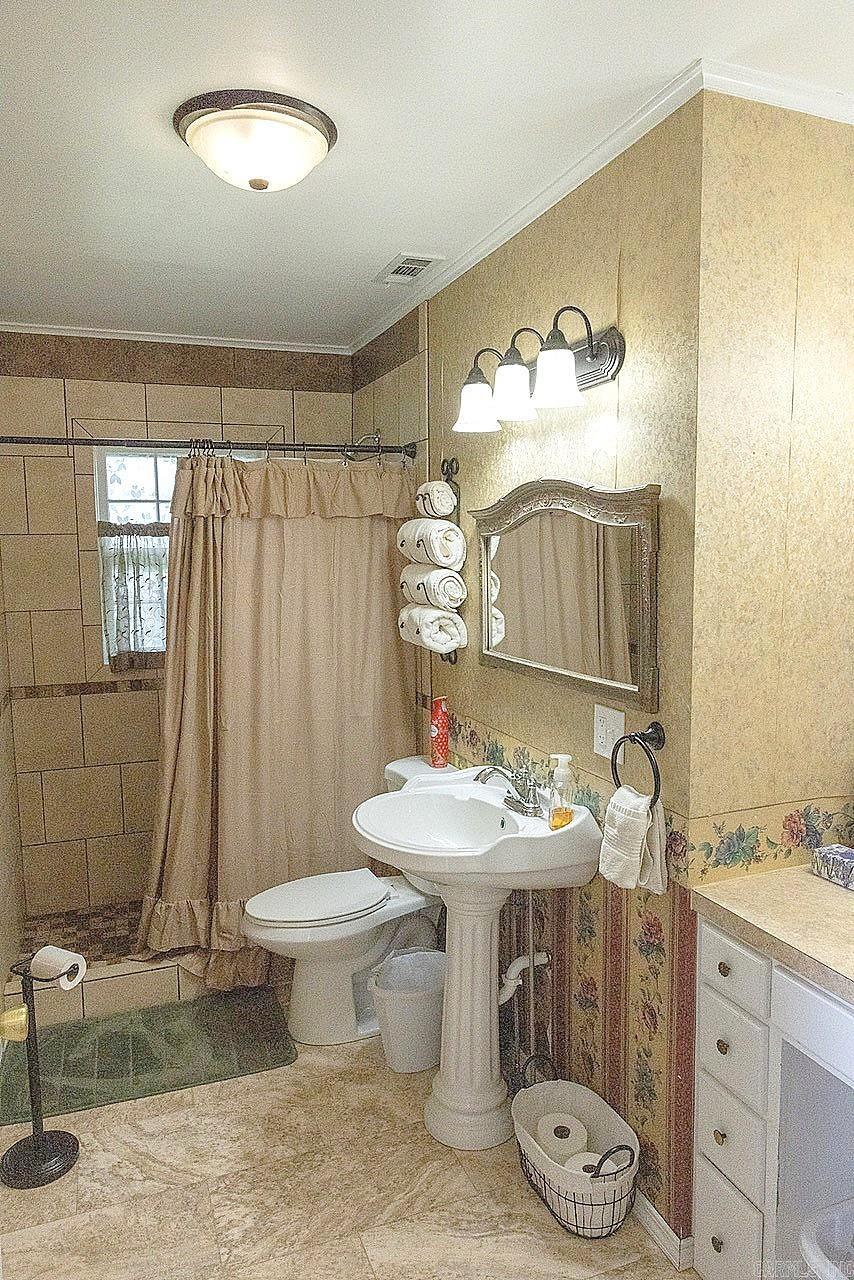 1201 S Reine Street Mena, AR 71953