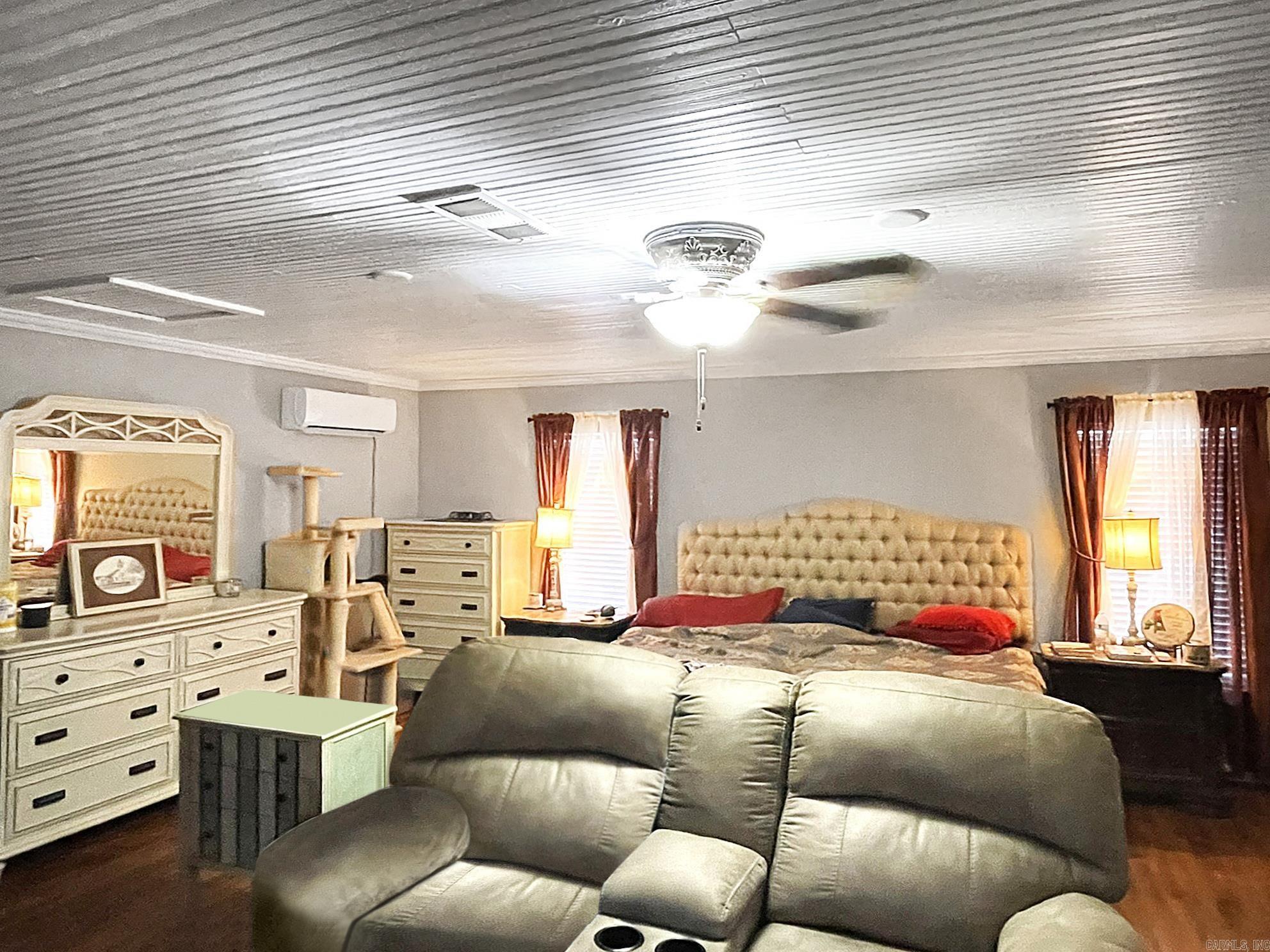 1201 S Reine Street Mena, AR 71953