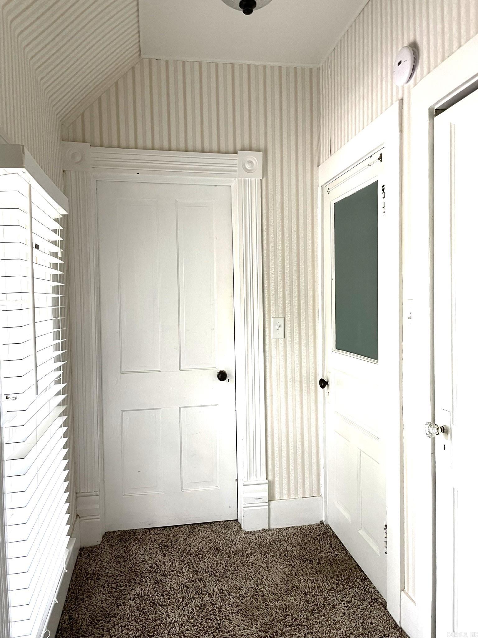 1201 S Reine Street Mena, AR 71953