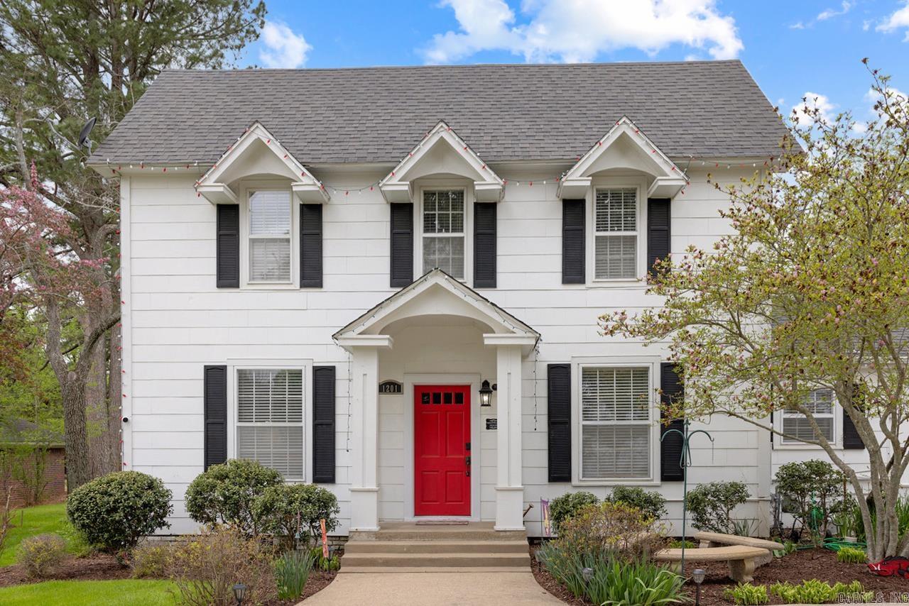 1201 S Reine Street Mena, AR 71953