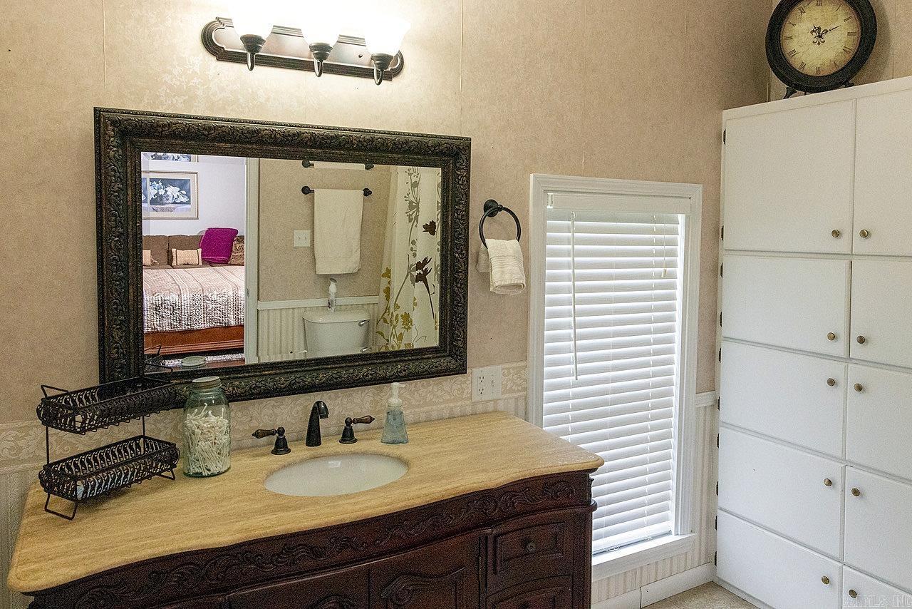 1201 S Reine Street Mena, AR 71953