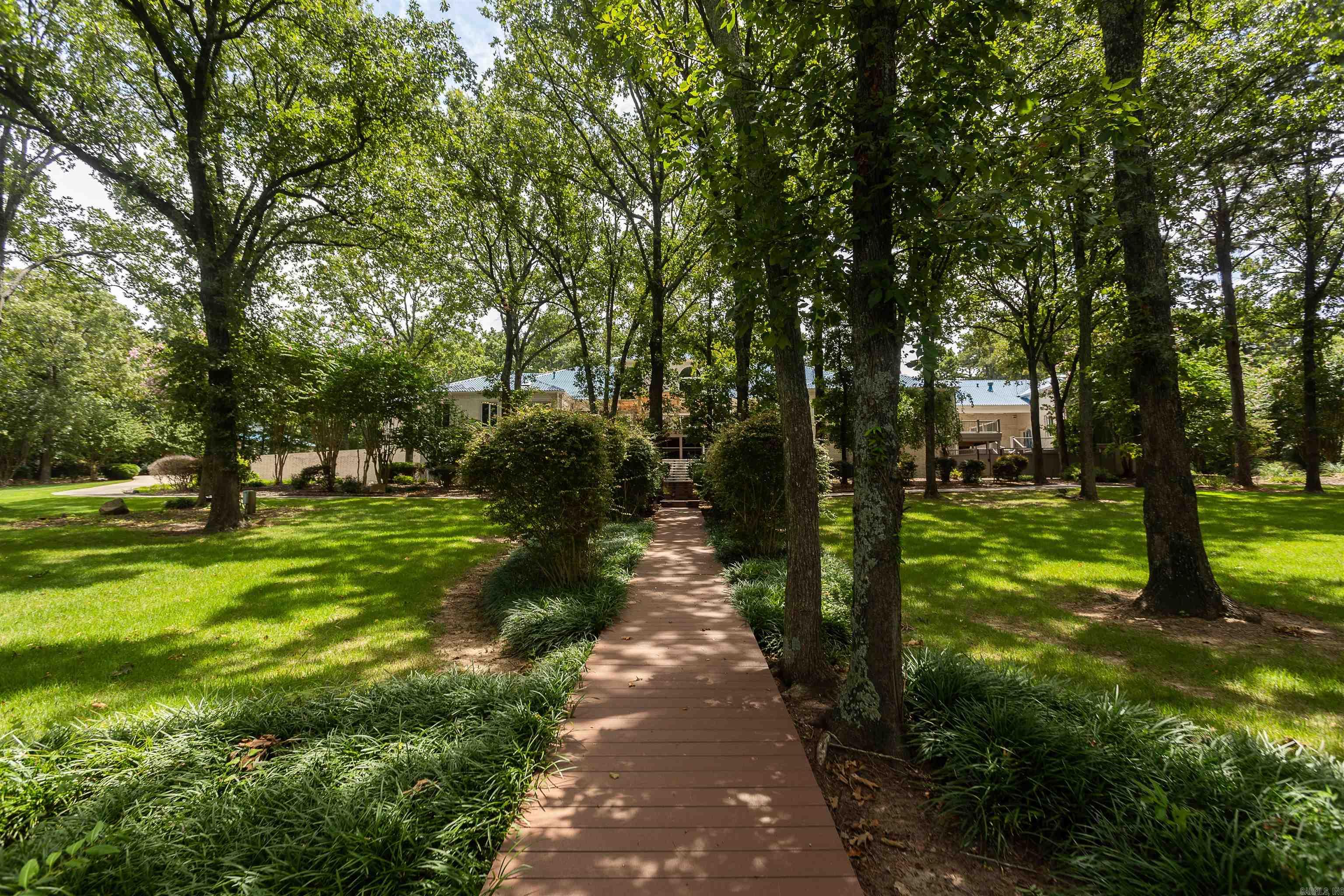 1686 Marina  Russellville, AR