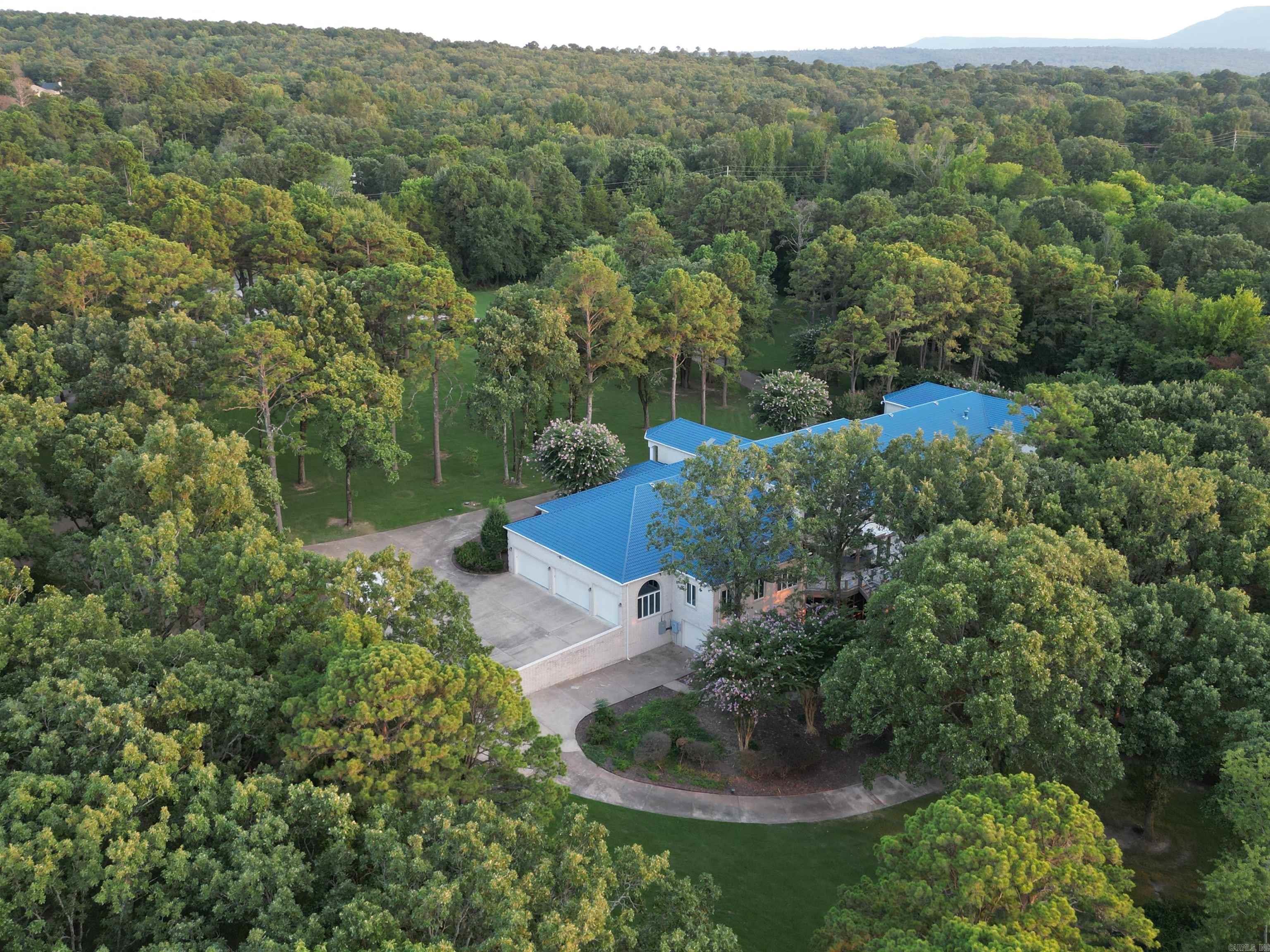 1686 Marina  Russellville, AR