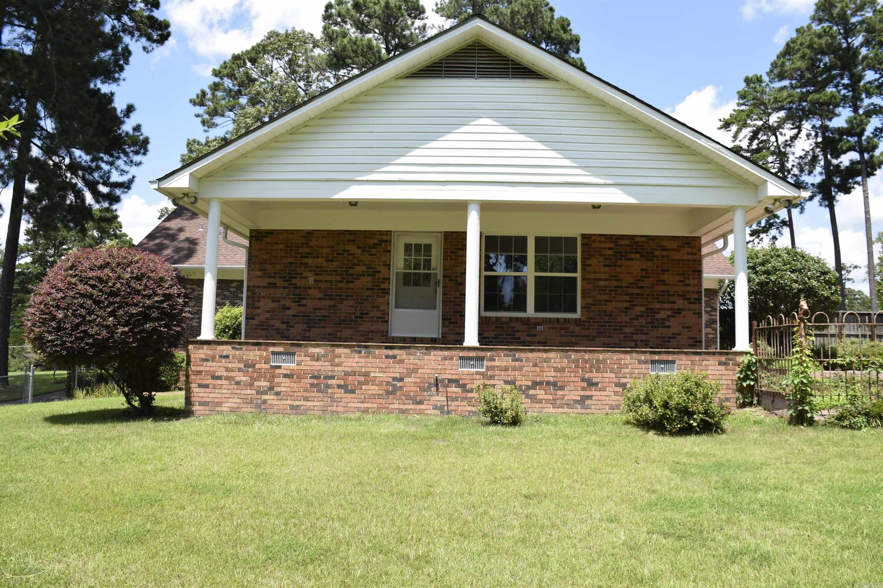 1899 Maul Rd Camden, AR 71701