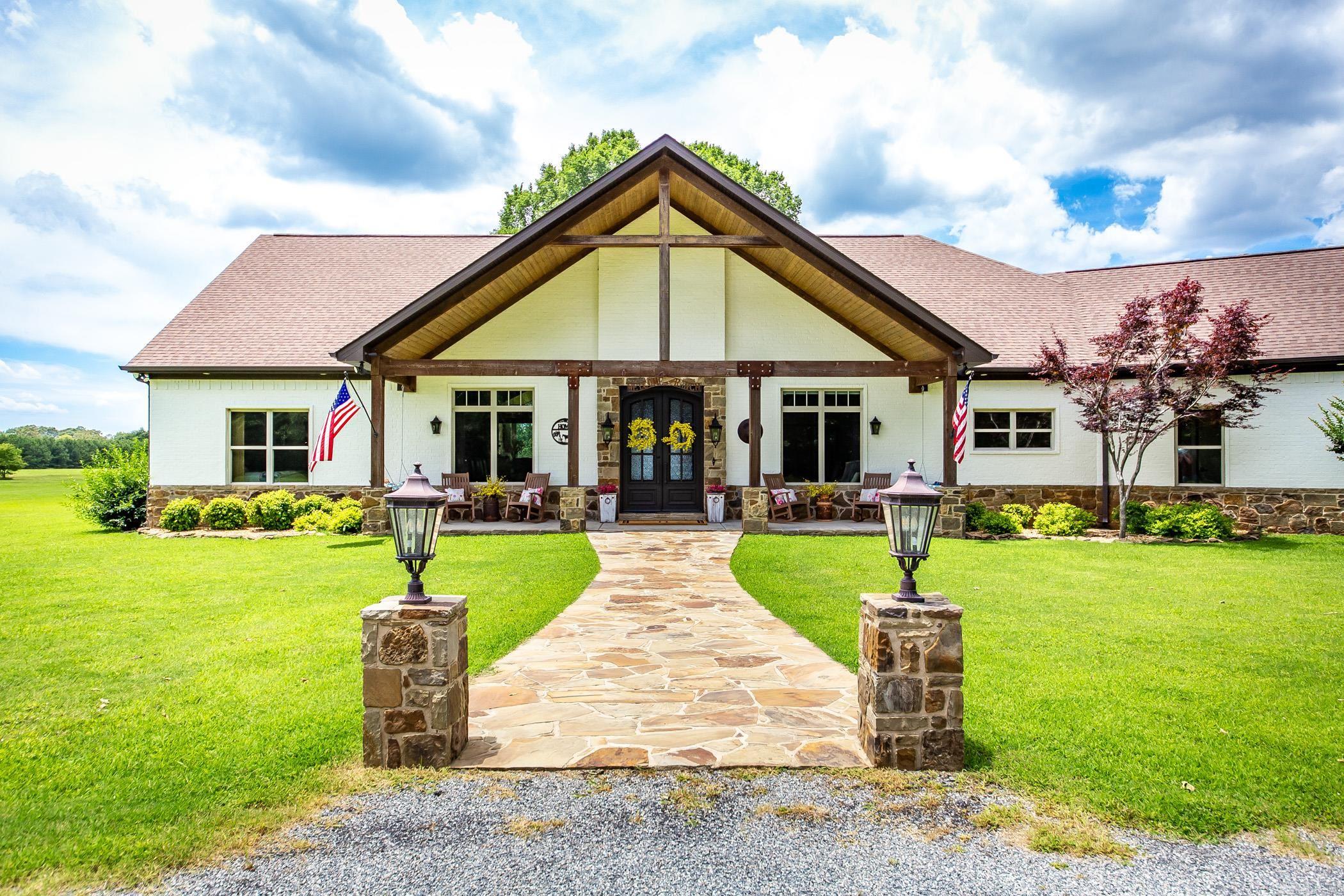 2494 Highway 236 E Lonoke, AR 72086