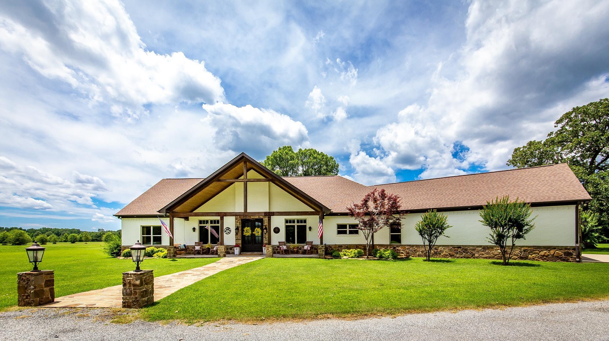 2494 Highway 236 E Lonoke, AR 72086