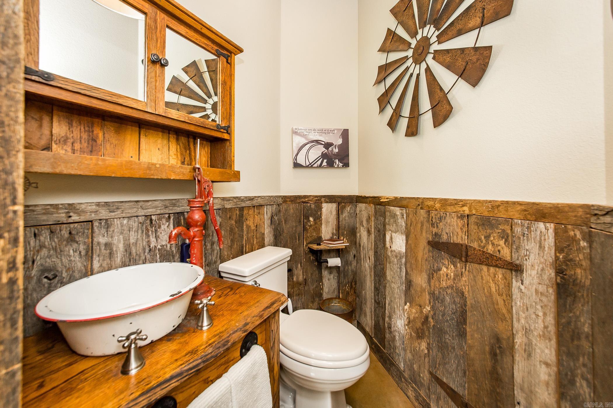 2494 Highway 236 E Lonoke, AR 72086