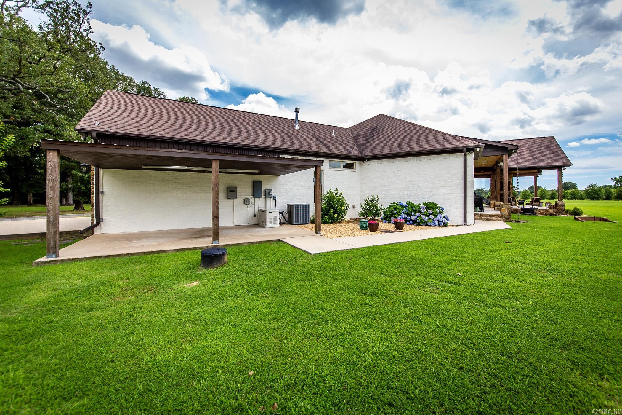 2494 Highway 236 E Lonoke, AR 72086