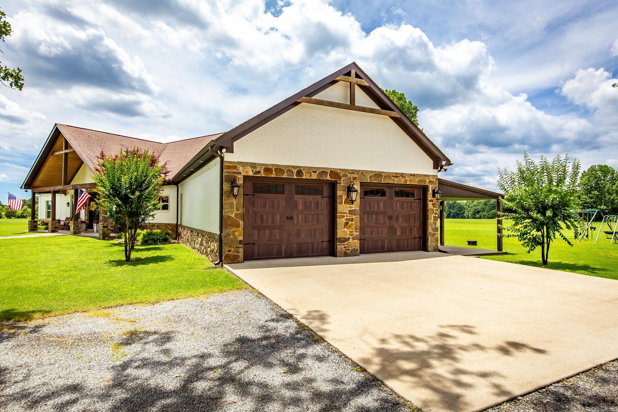 2494 Highway 236 E Lonoke, AR 72086