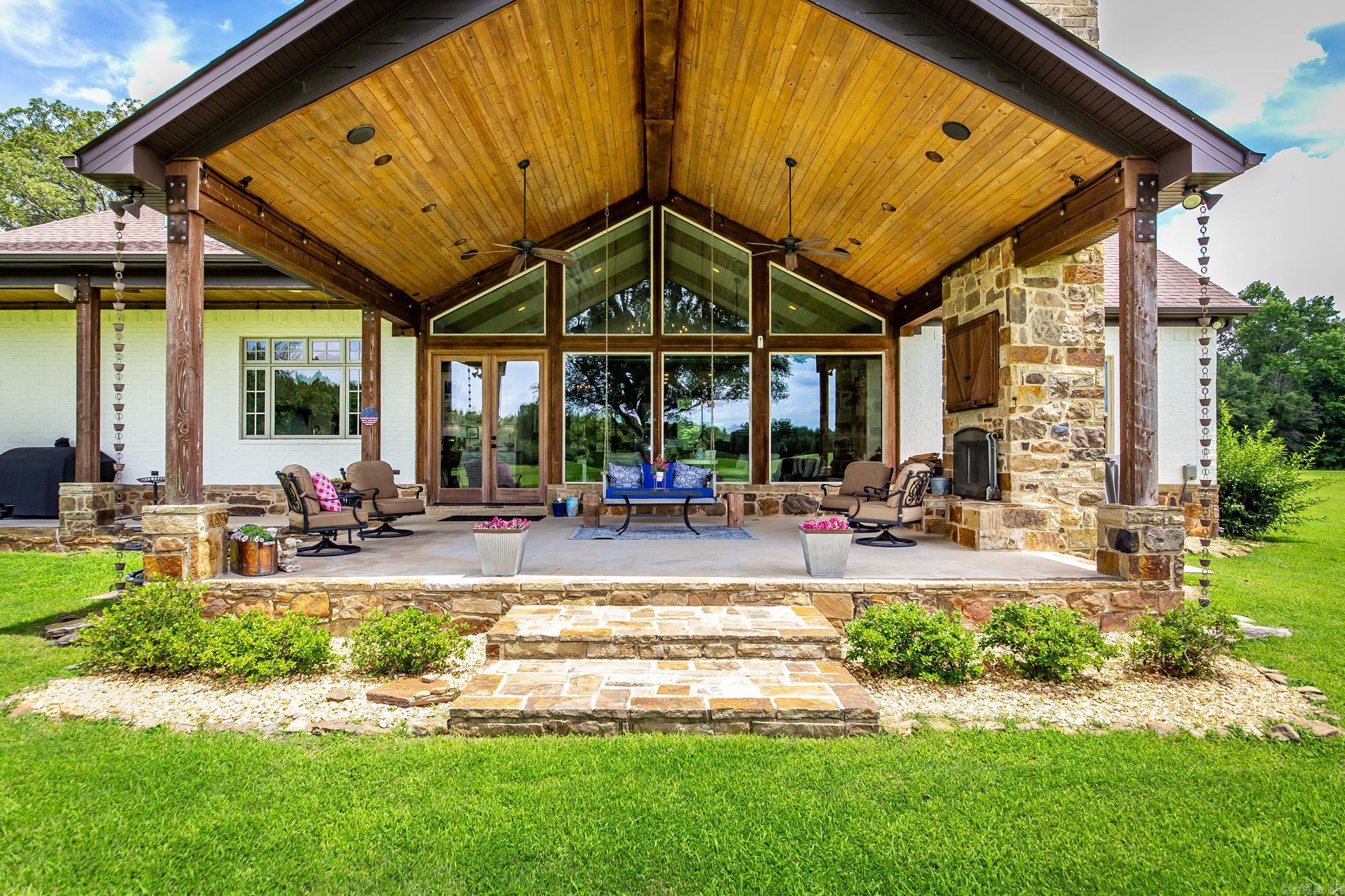 2494 Highway 236 E Lonoke, AR 72086