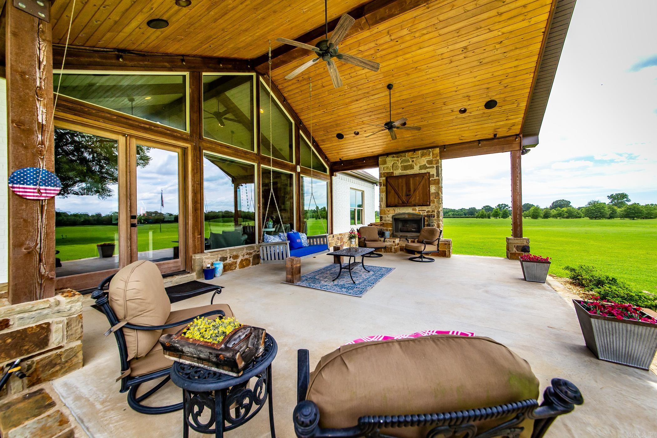 2494 Highway 236 E Lonoke, AR 72086