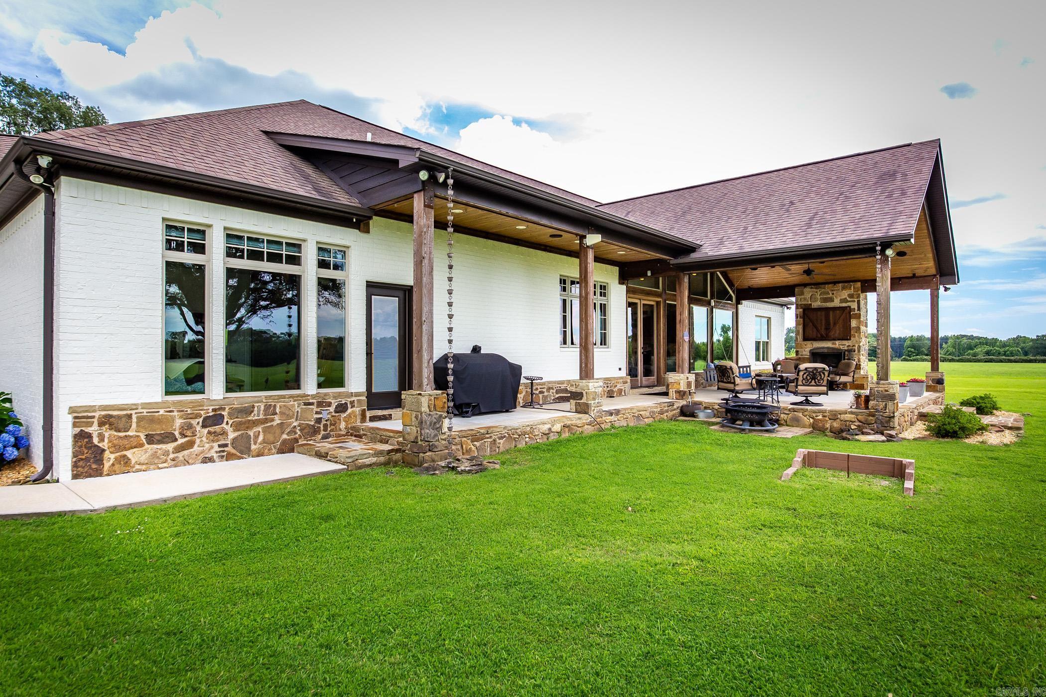 2494 Highway 236 E Lonoke, AR 72086