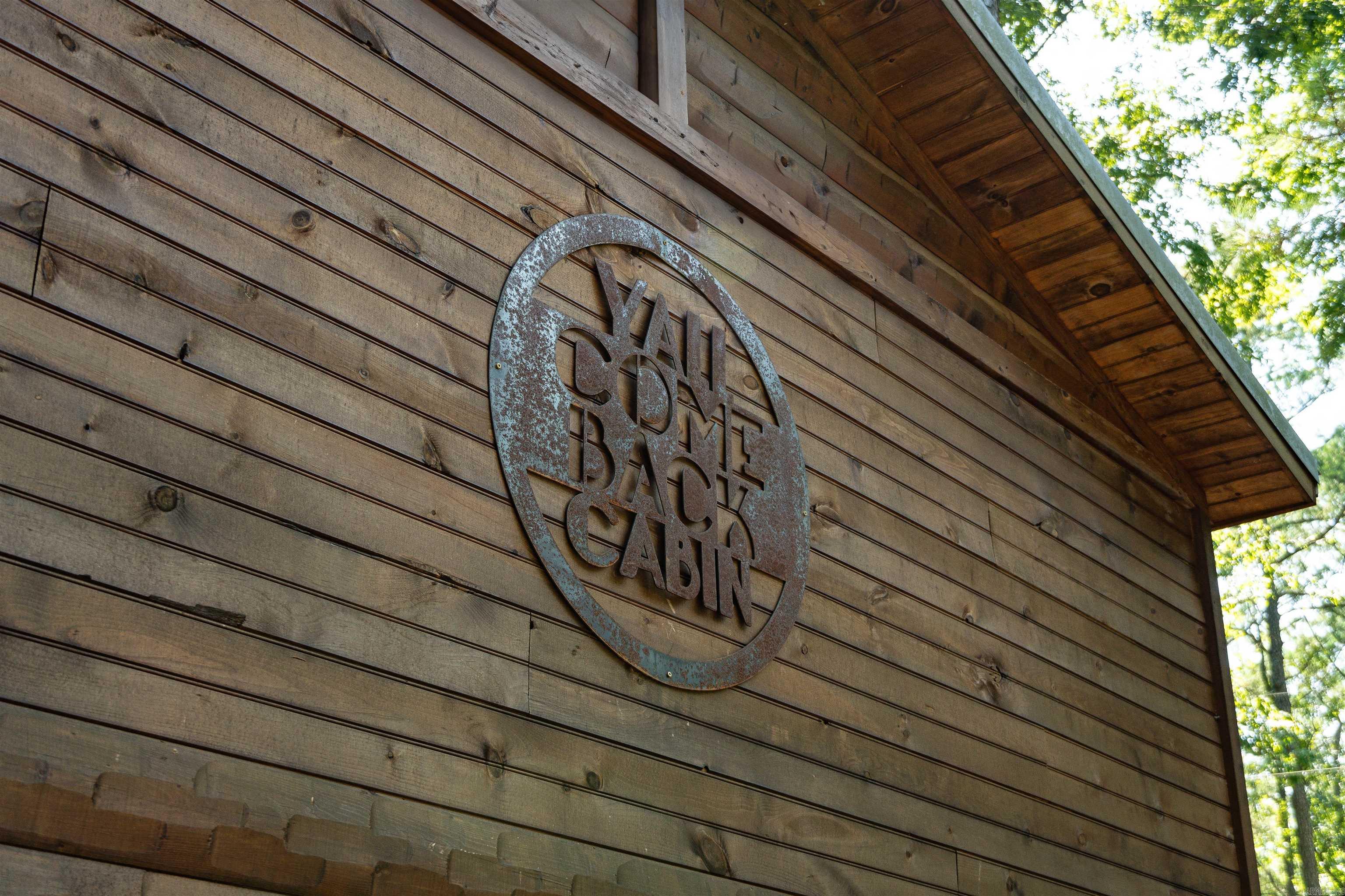 172 Cedar Creek  Hochatown, OK