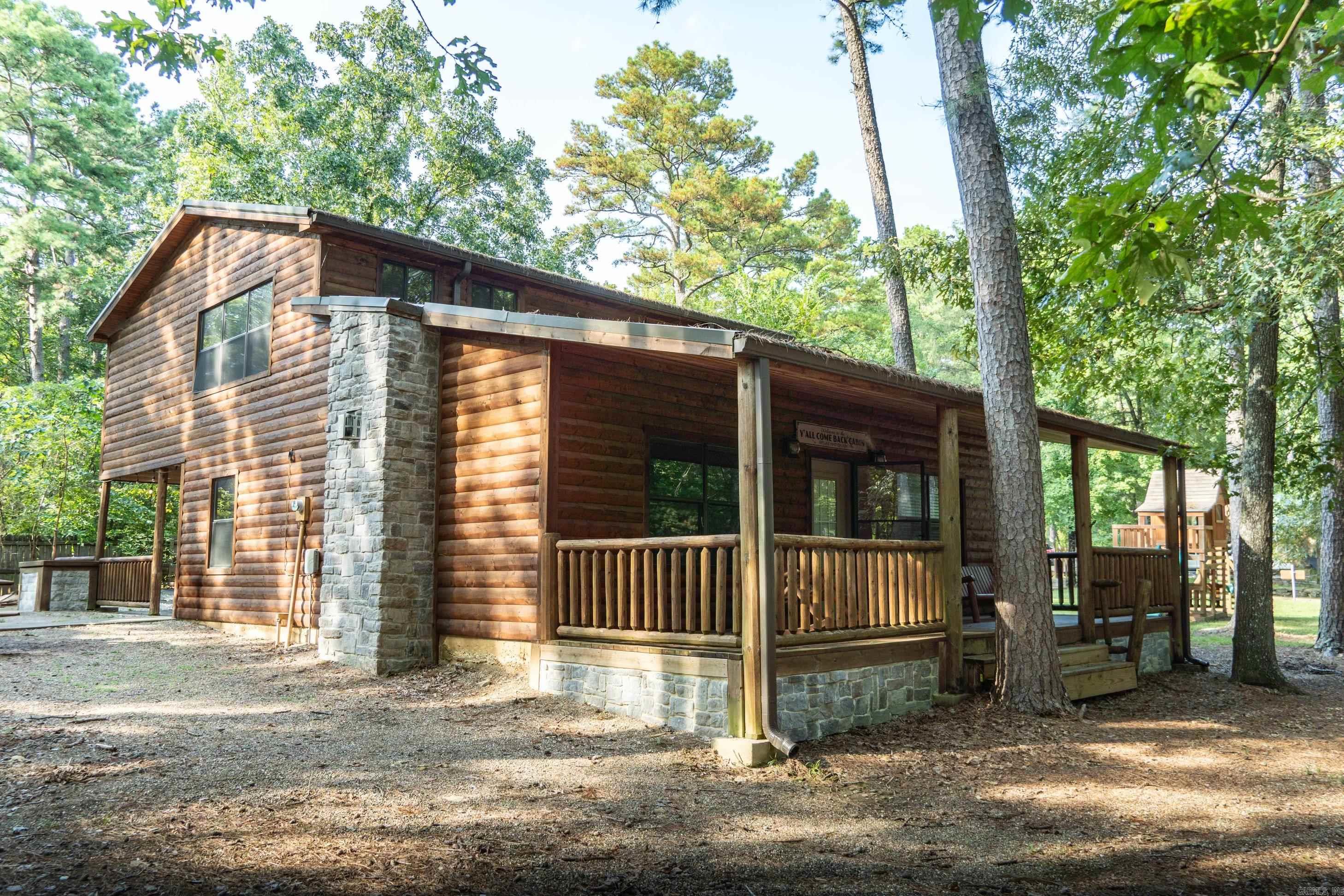 172 Cedar Creek  Hochatown, OK