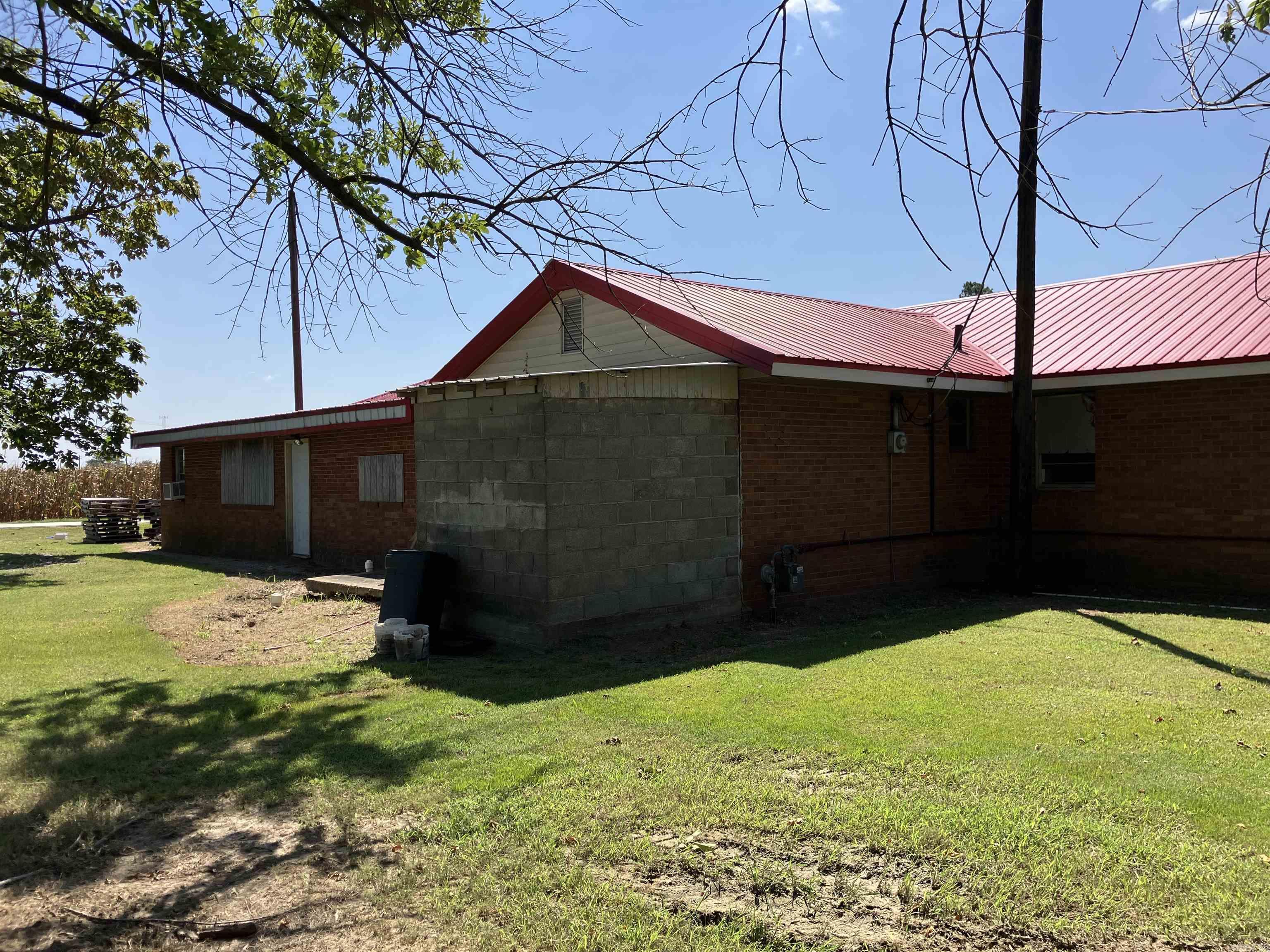 1430 E Main  Piggott, AR