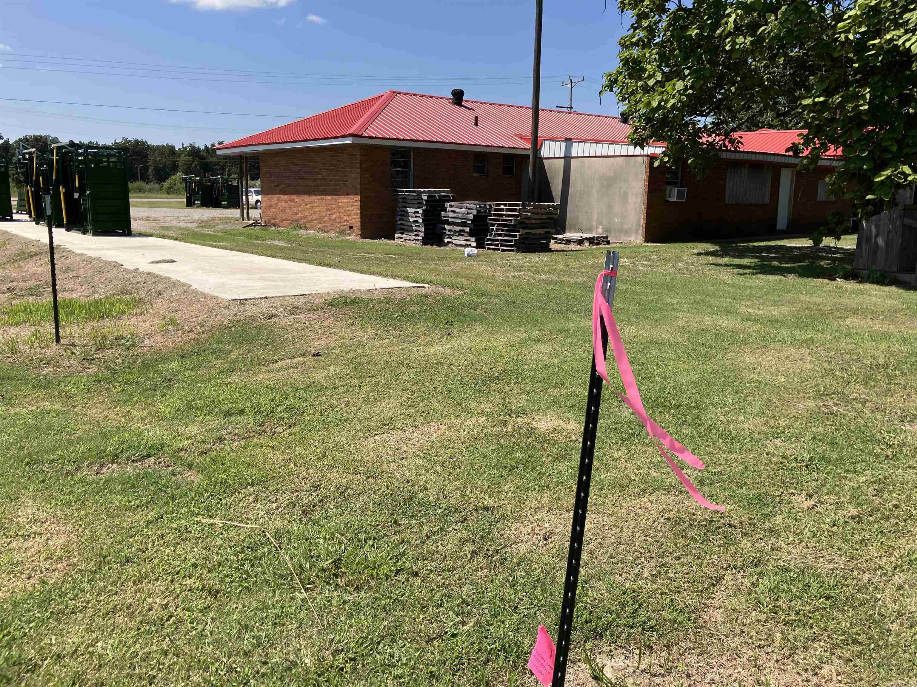 1430 E Main  Piggott, AR