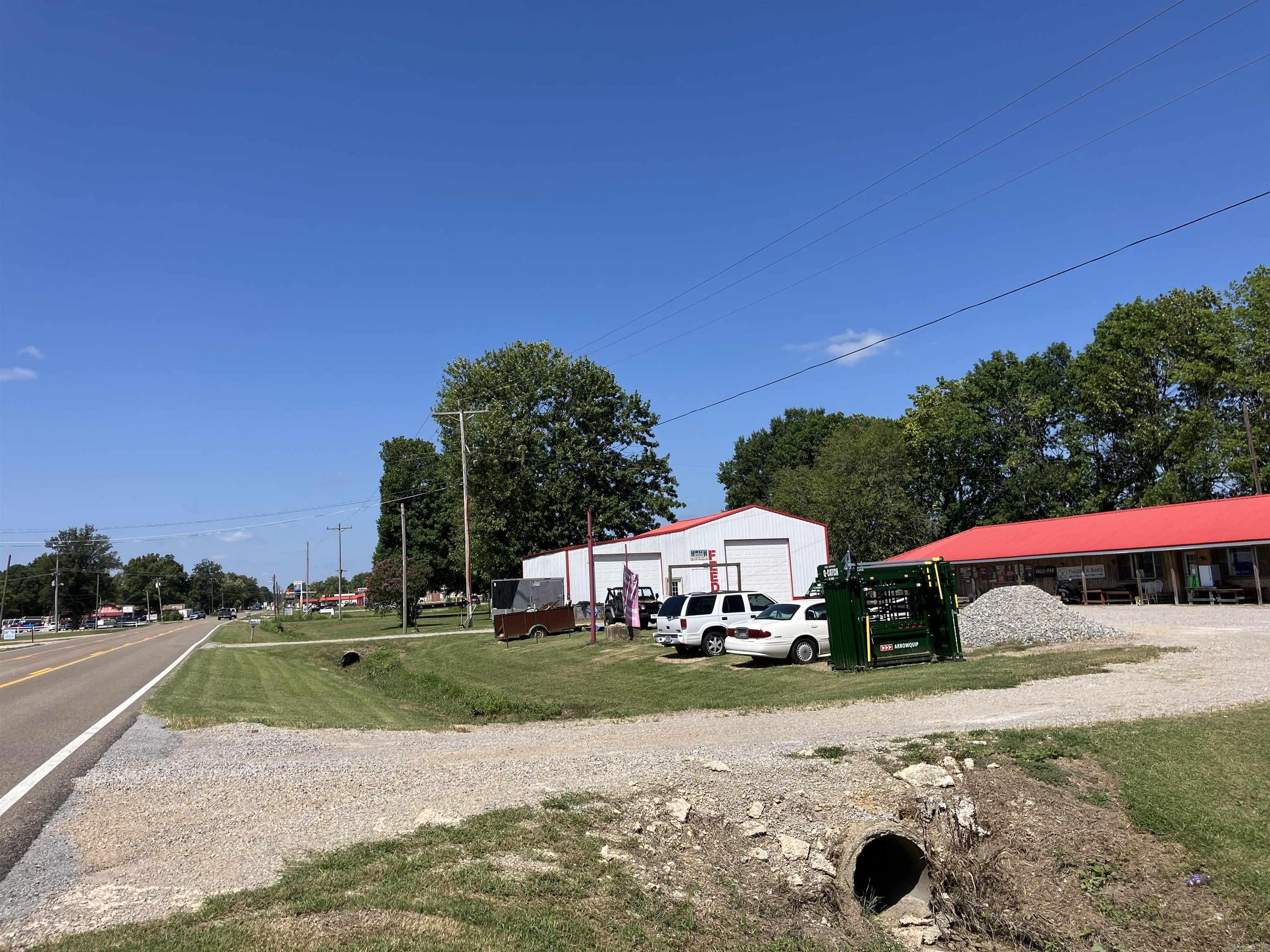 1430 E Main  Piggott, AR