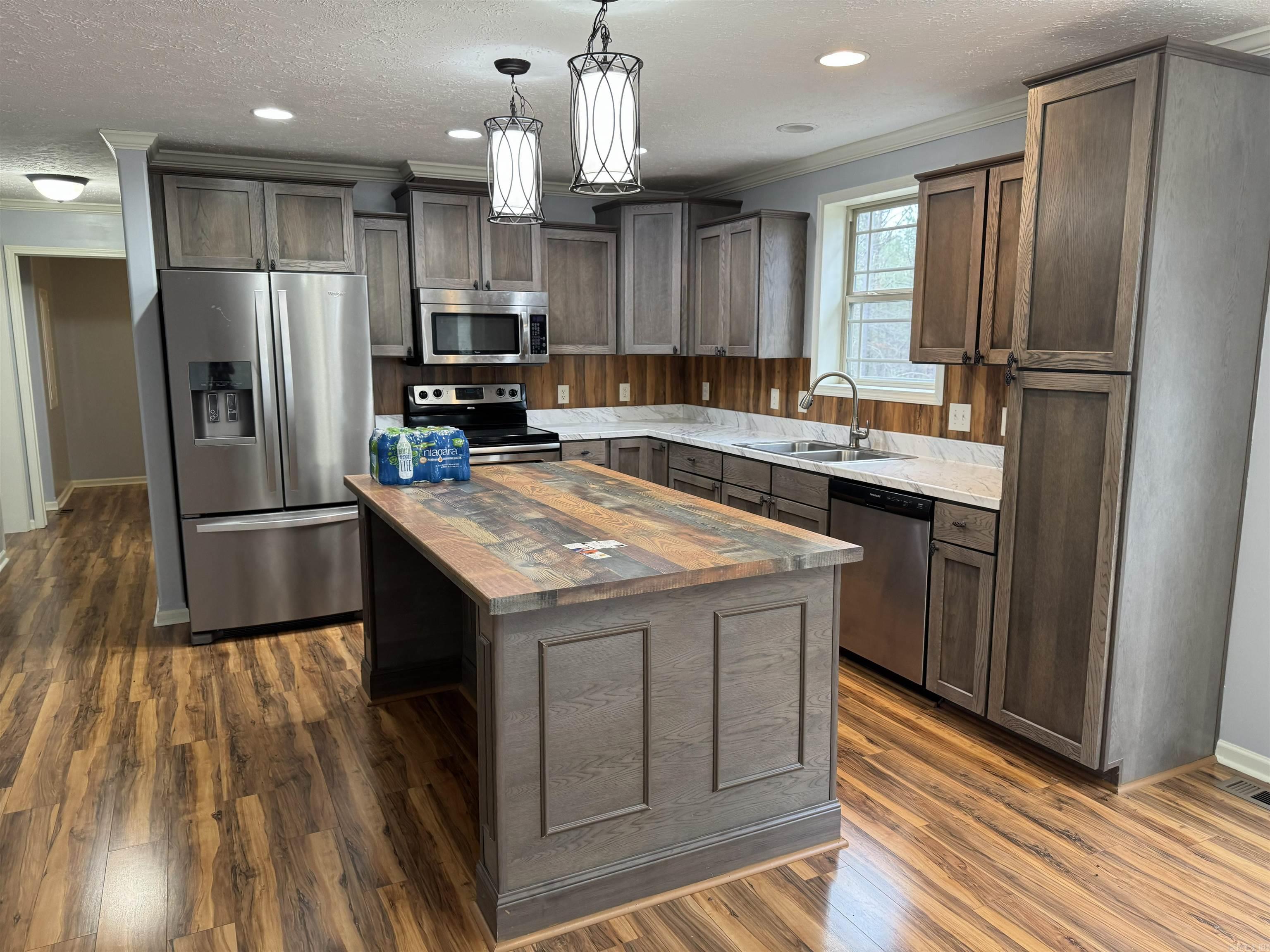 160 Slytown  Amity, AR