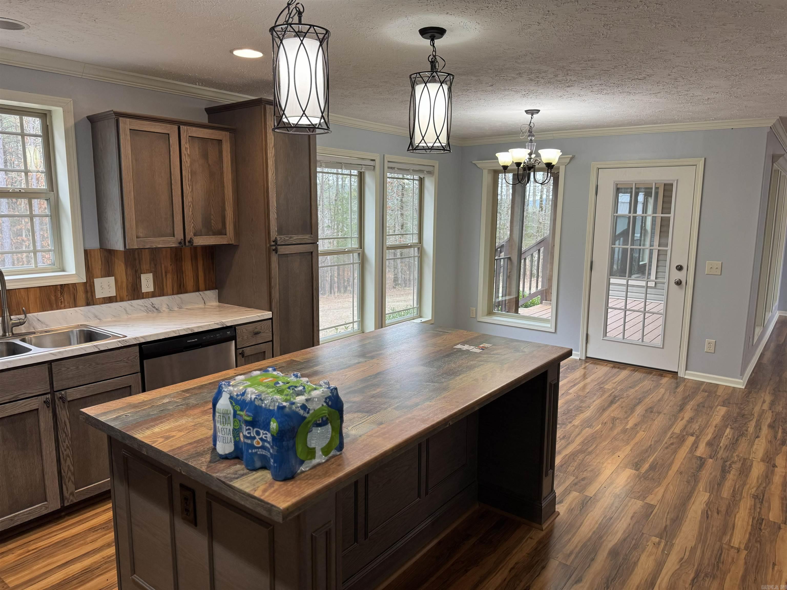 160 Slytown  Amity, AR