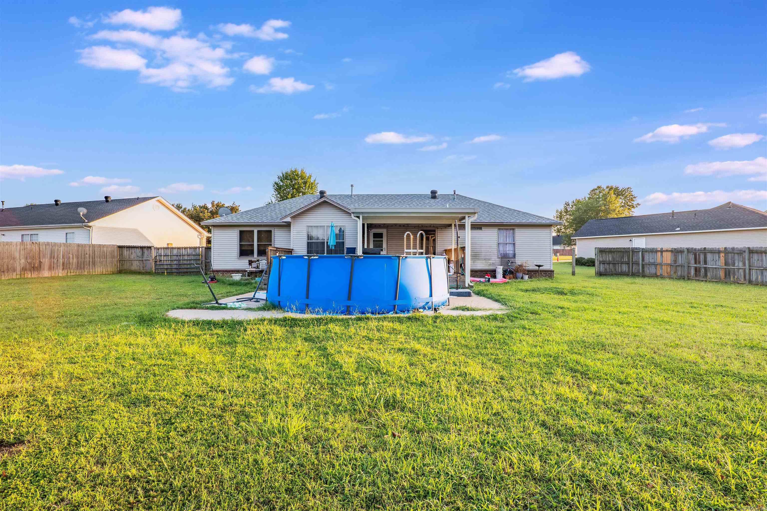 16 Applewood Cir — photo 4