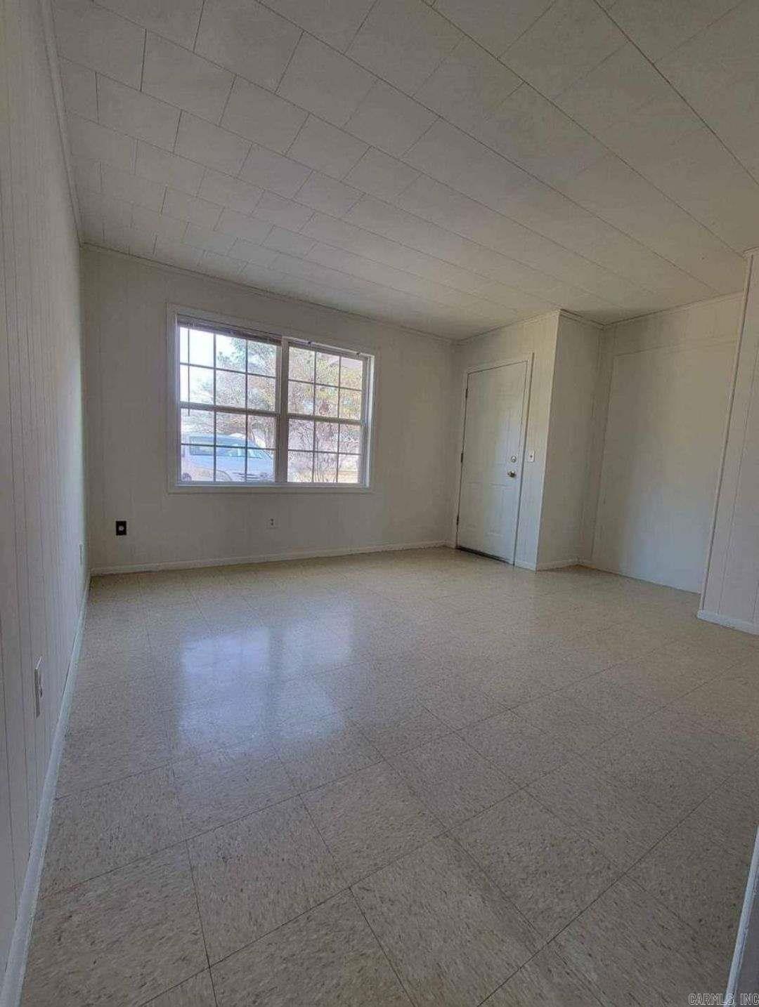 153 N Hickory  Piggott, AR