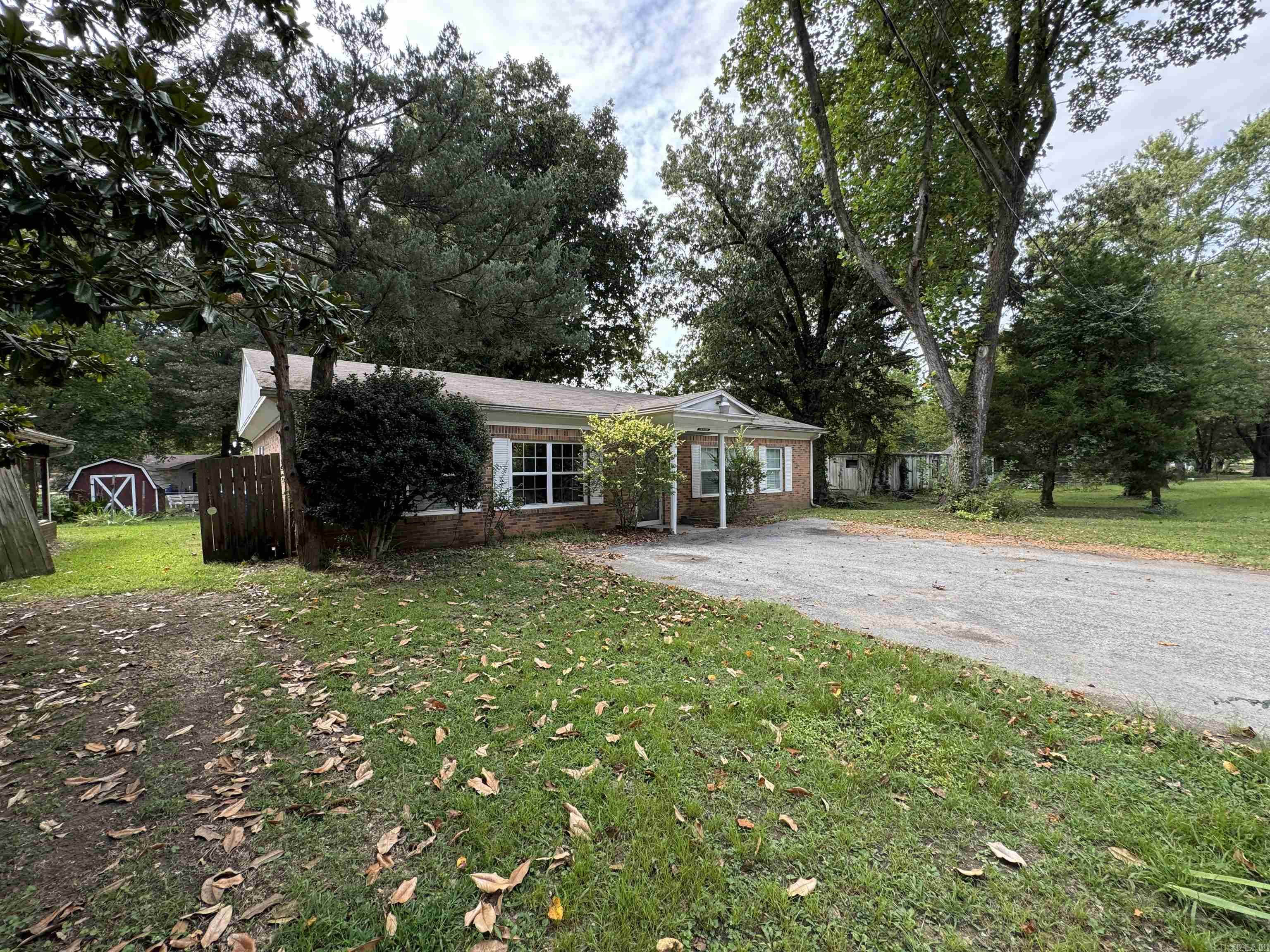 153 N Hickory  Piggott, AR