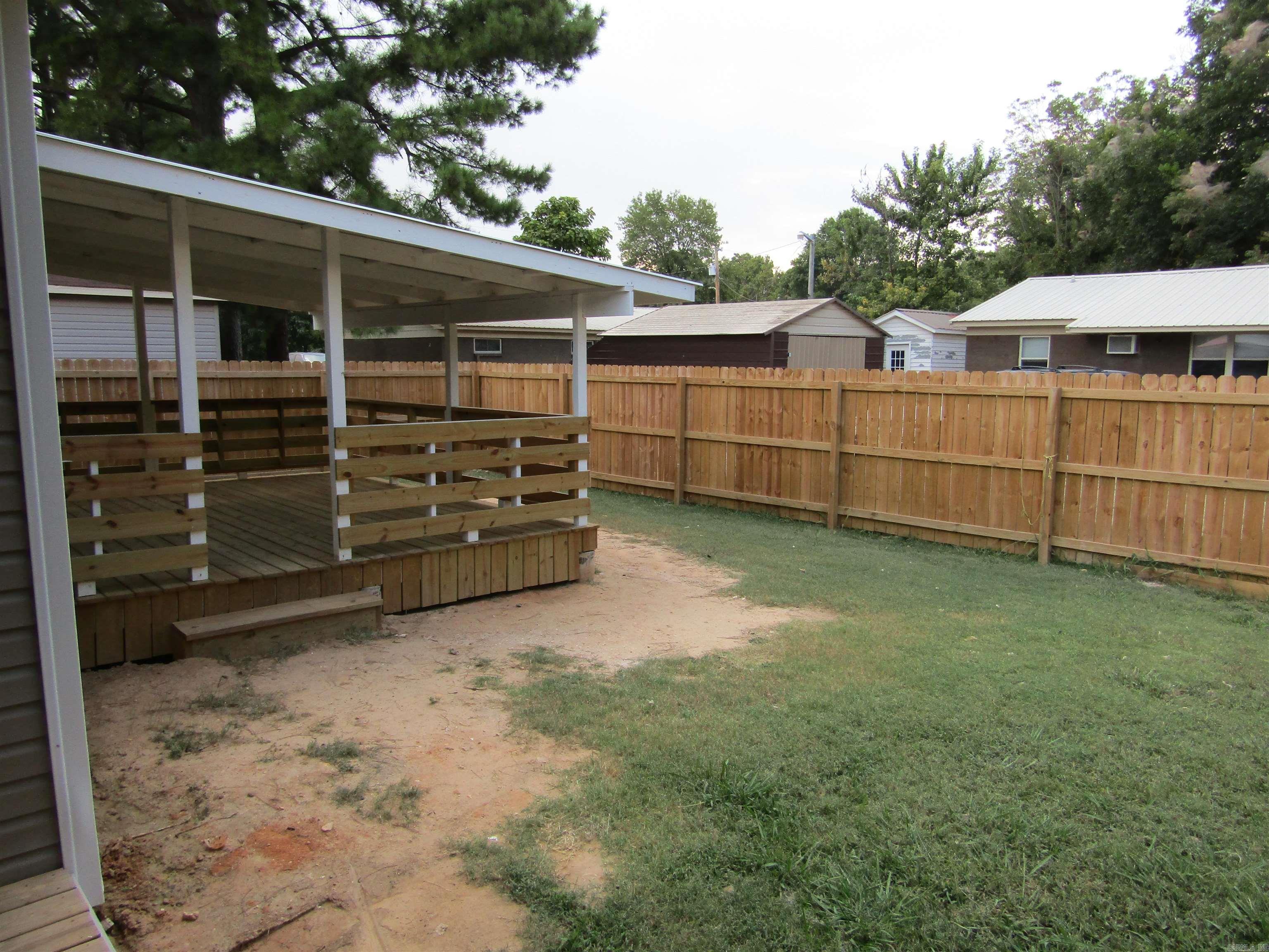 1203 E Lake  Paragould, AR