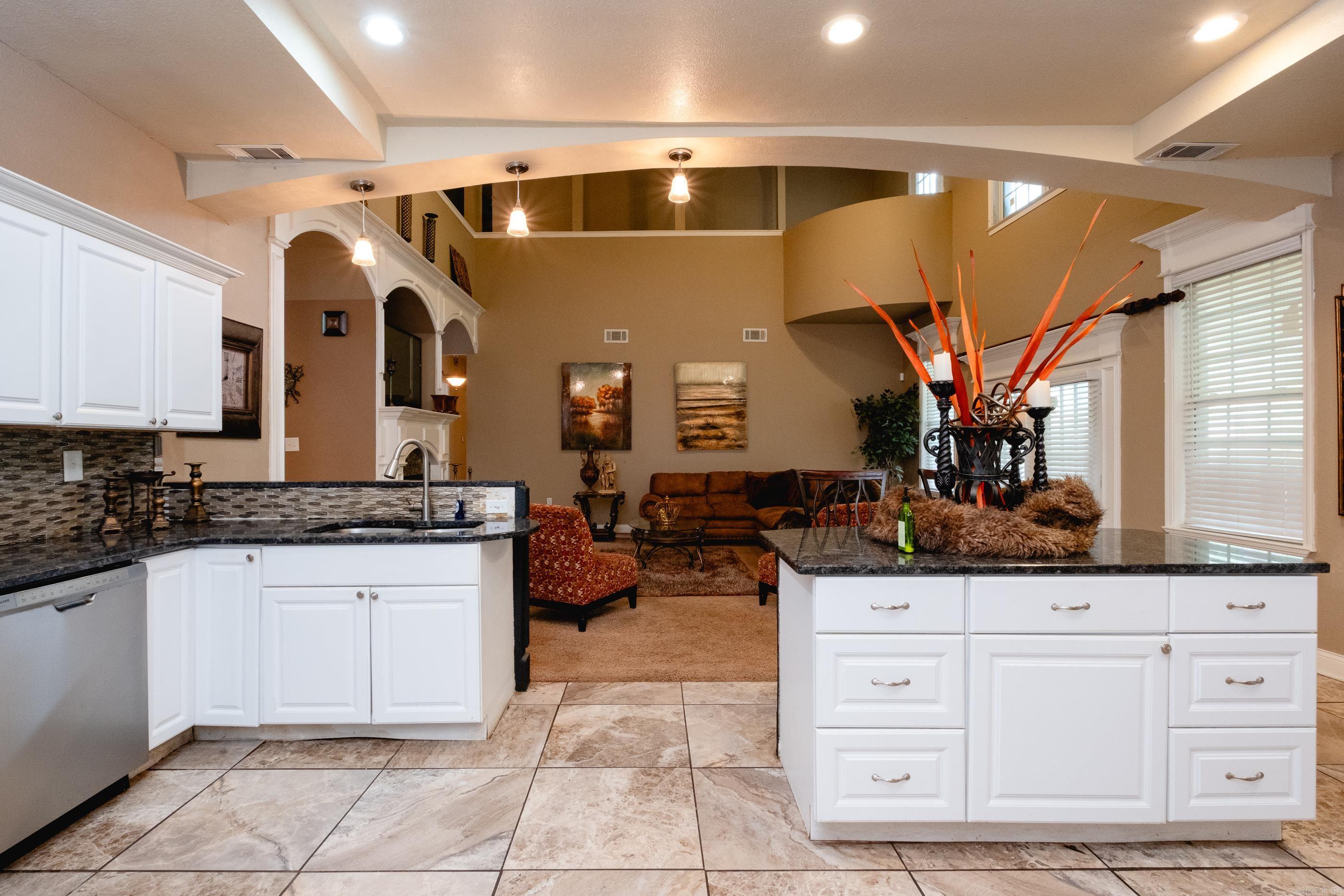 1436 Lakeshore Drive Hensley, AR 72065