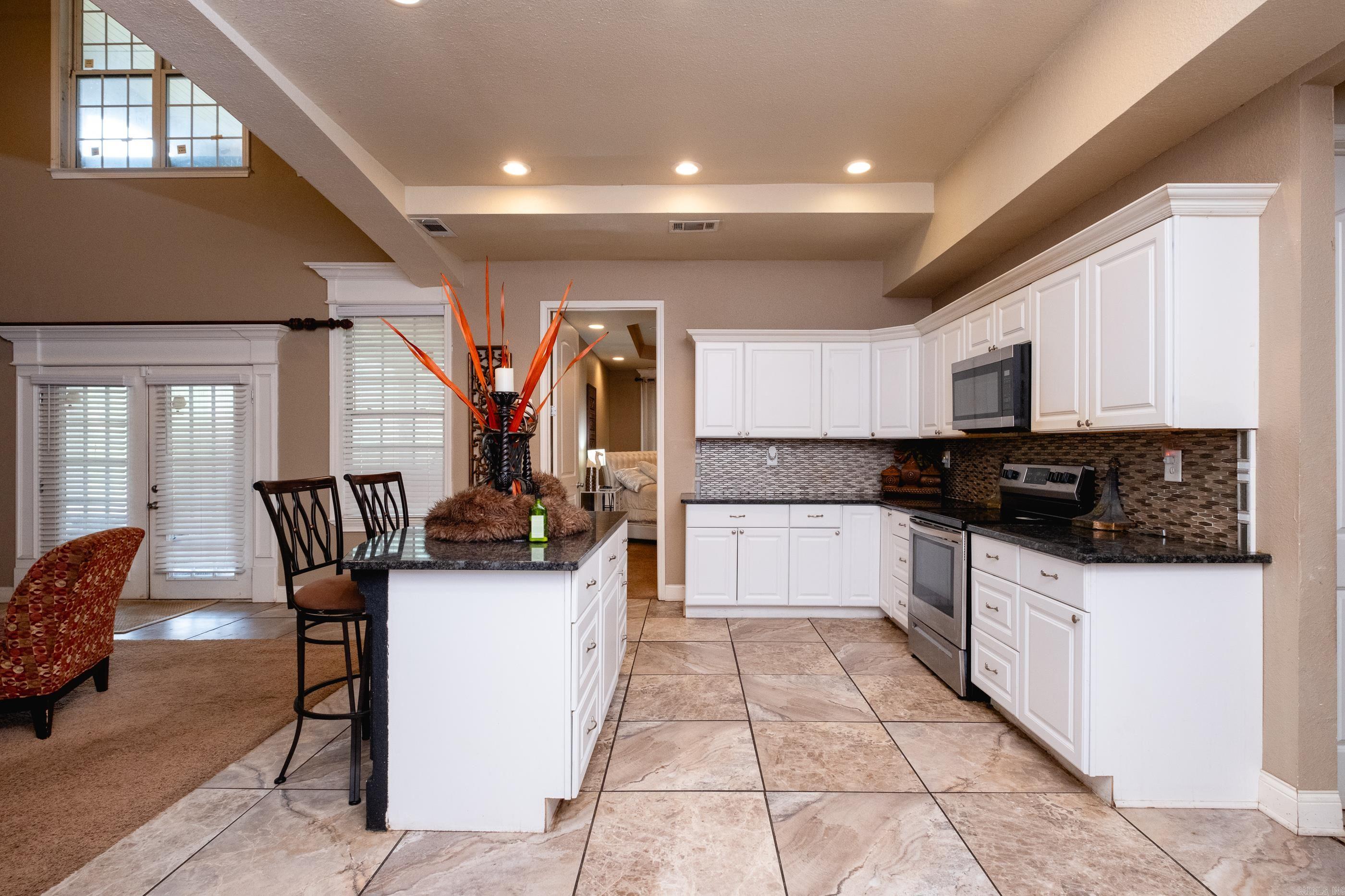 1436 Lakeshore Drive Hensley, AR 72065