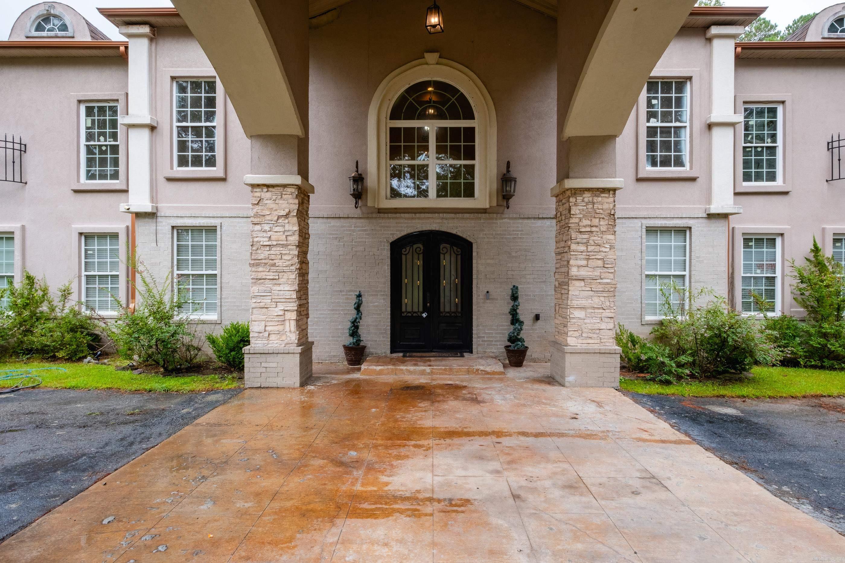 1436 Lakeshore Drive Hensley, AR 72065