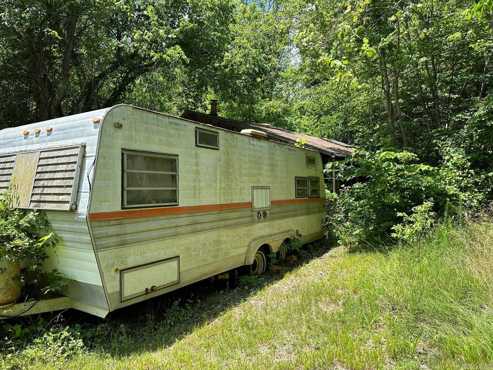 001 MC 5019 Springlake Rd Pyatt, AR