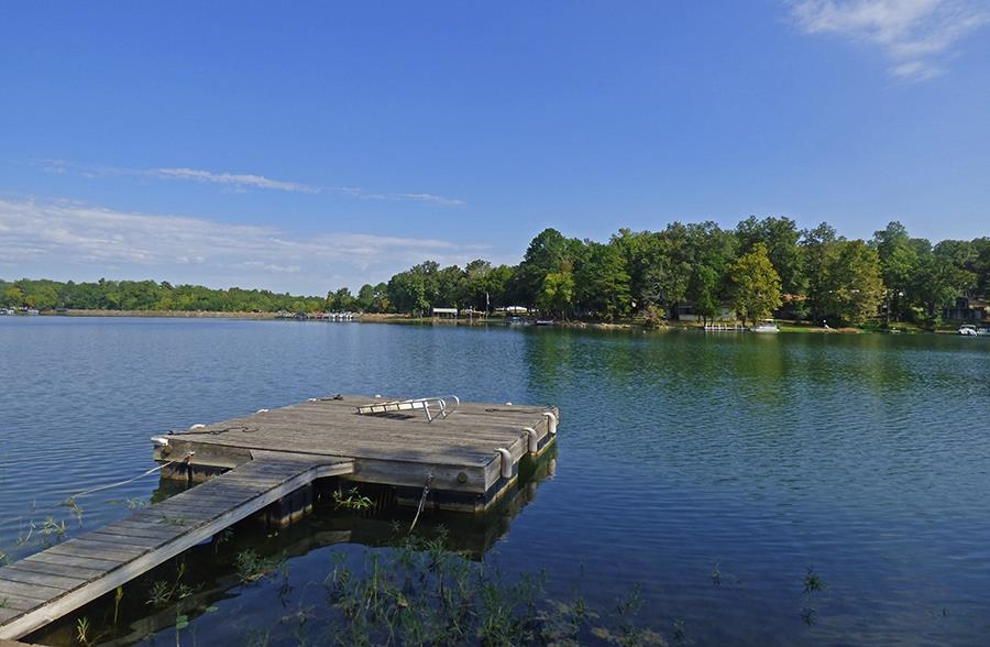 170 E Lakeshore Drive Cherokee Village, AR 72529