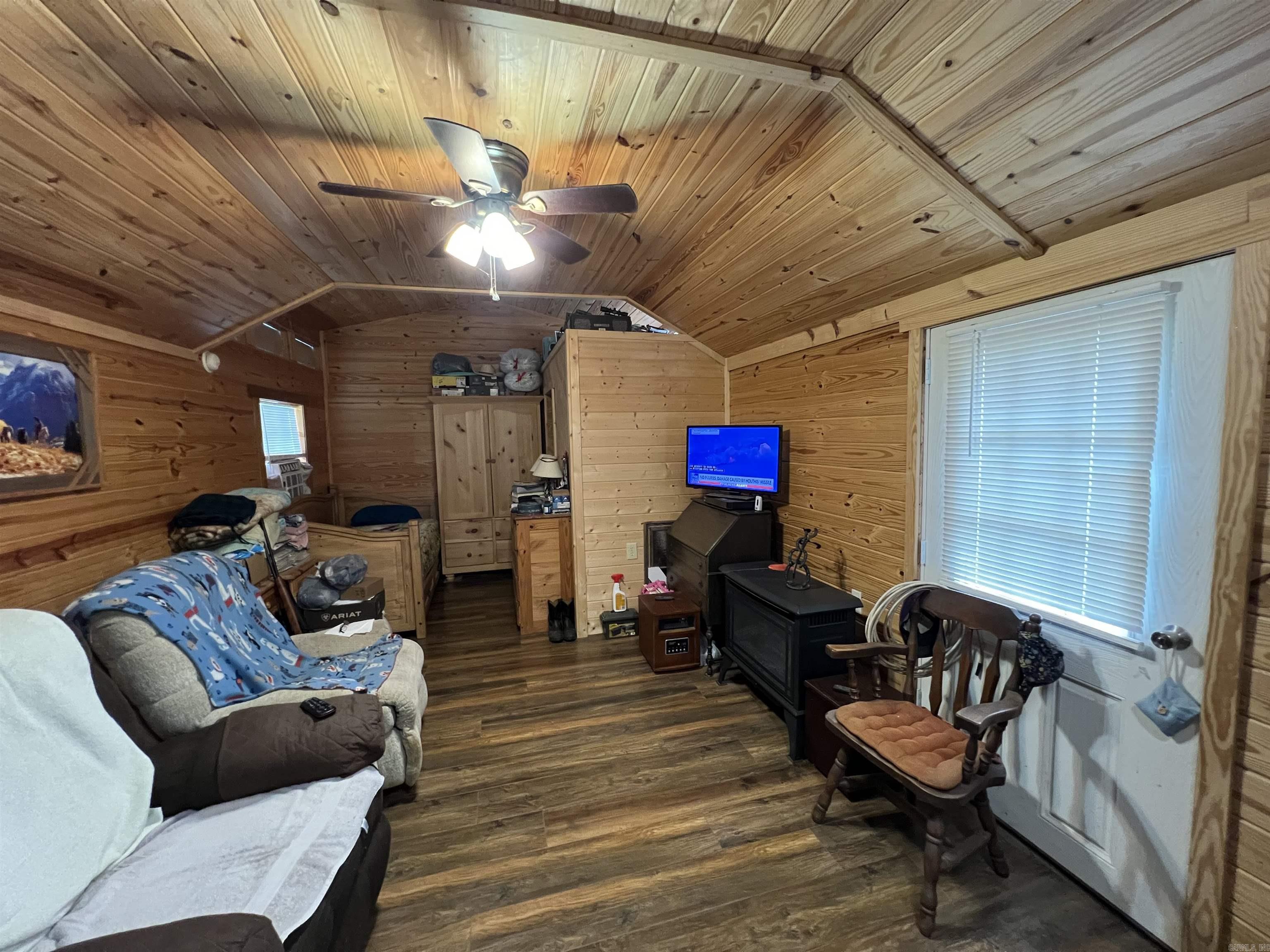 181 Polk Road 127 Mena, AR 71953