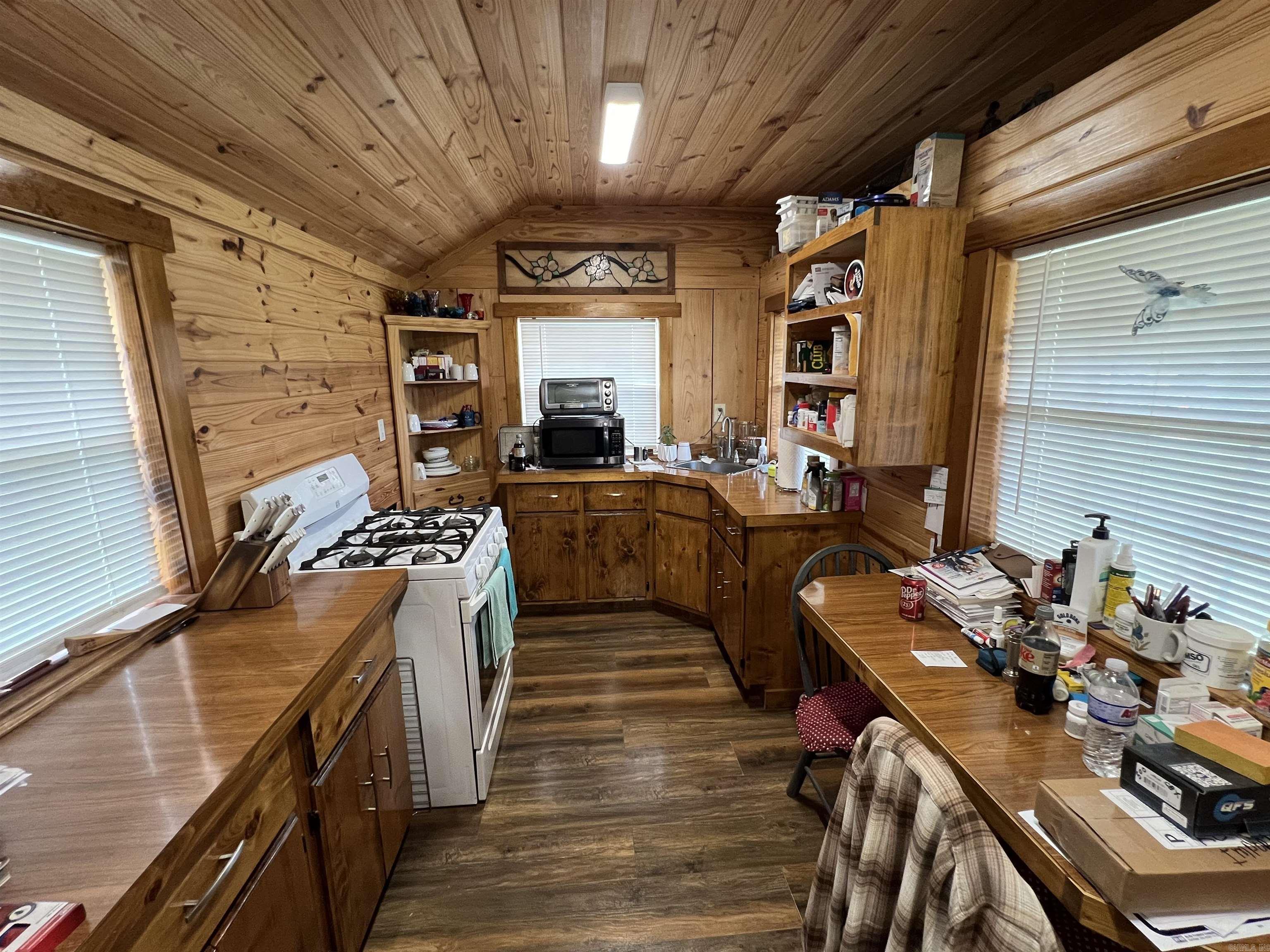 181 Polk Road 127 Mena, AR 71953