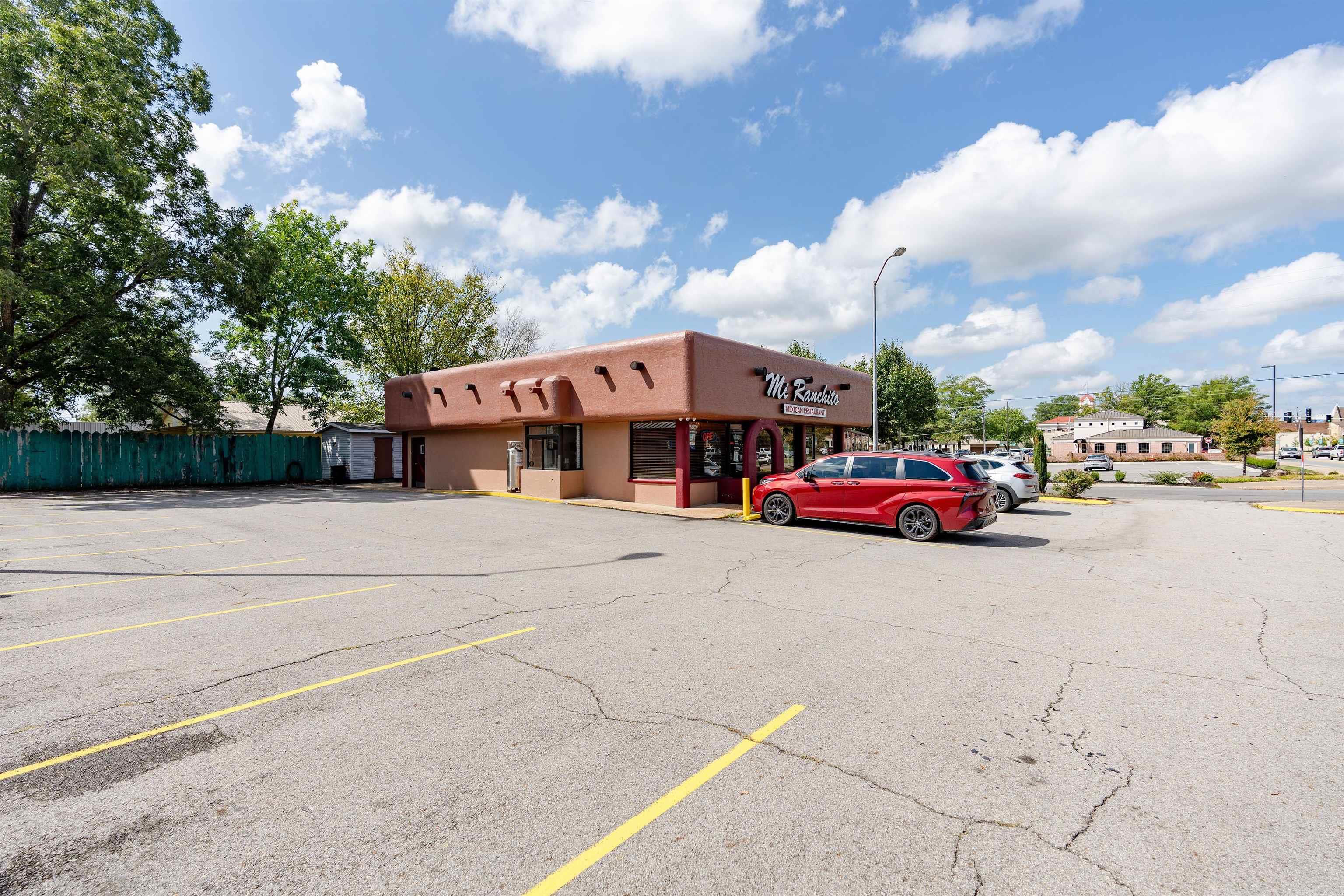 301 E Race  Searcy, AR