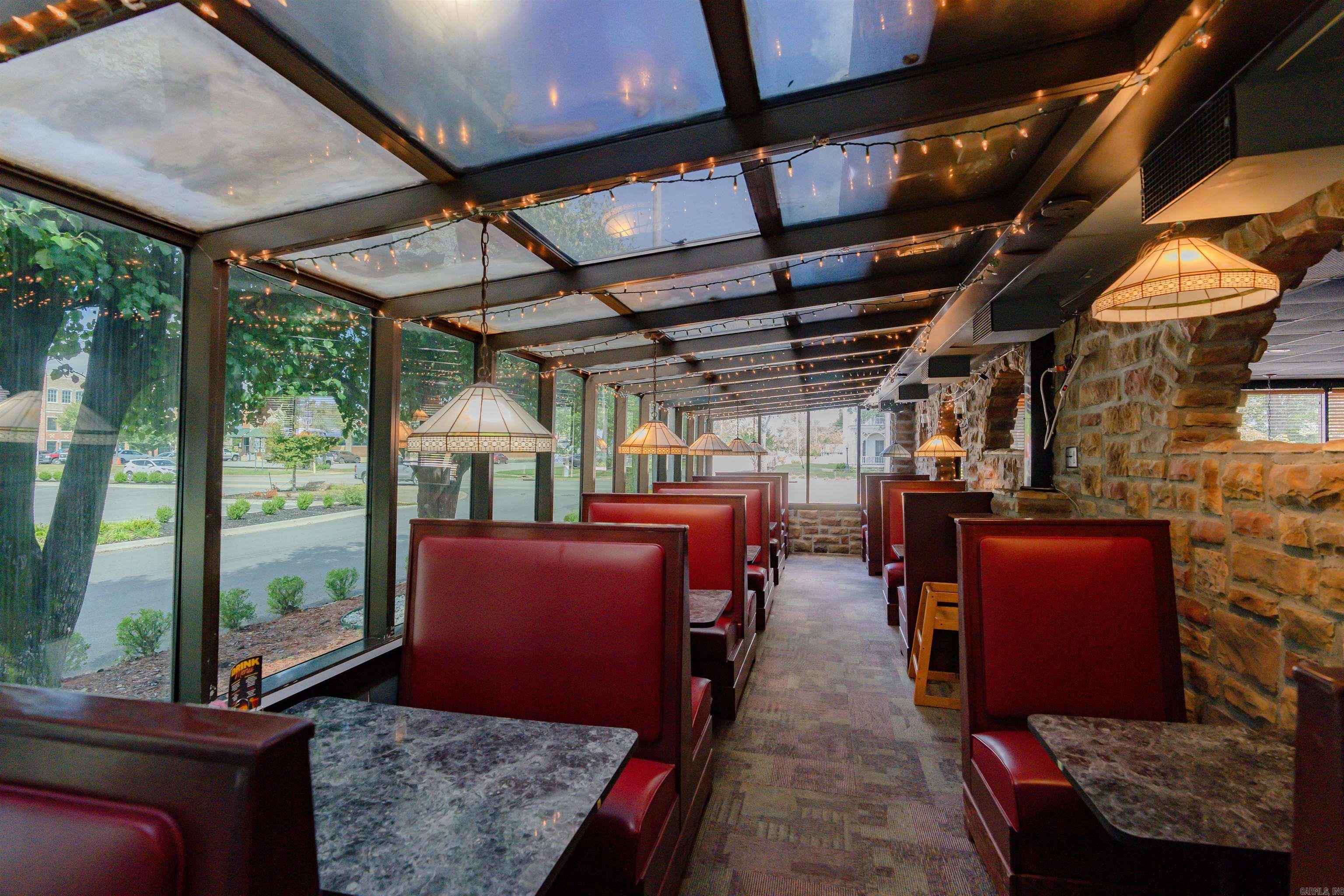 301 E Race  Searcy, AR