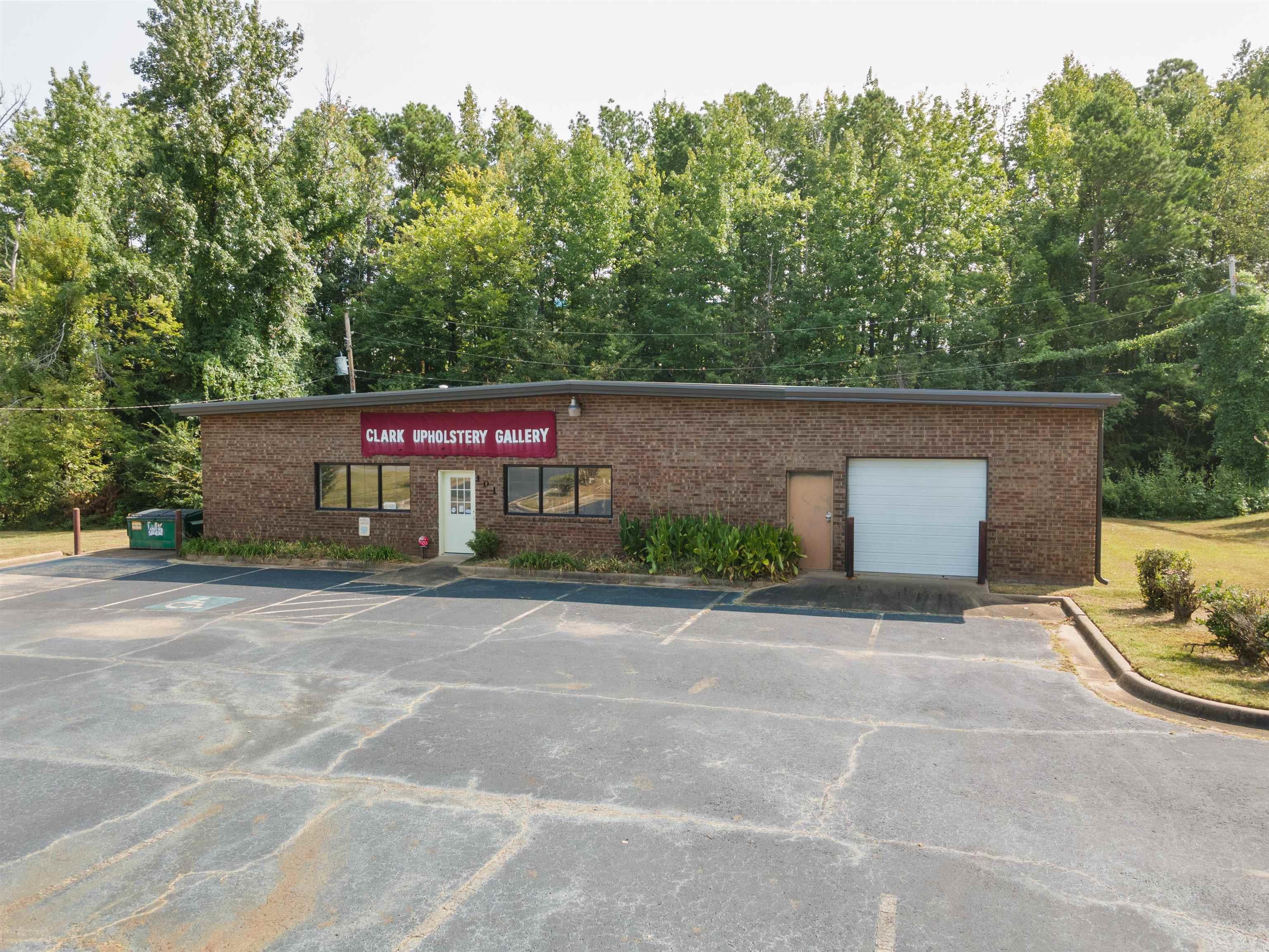 101 Old Town  Little Rock, AR