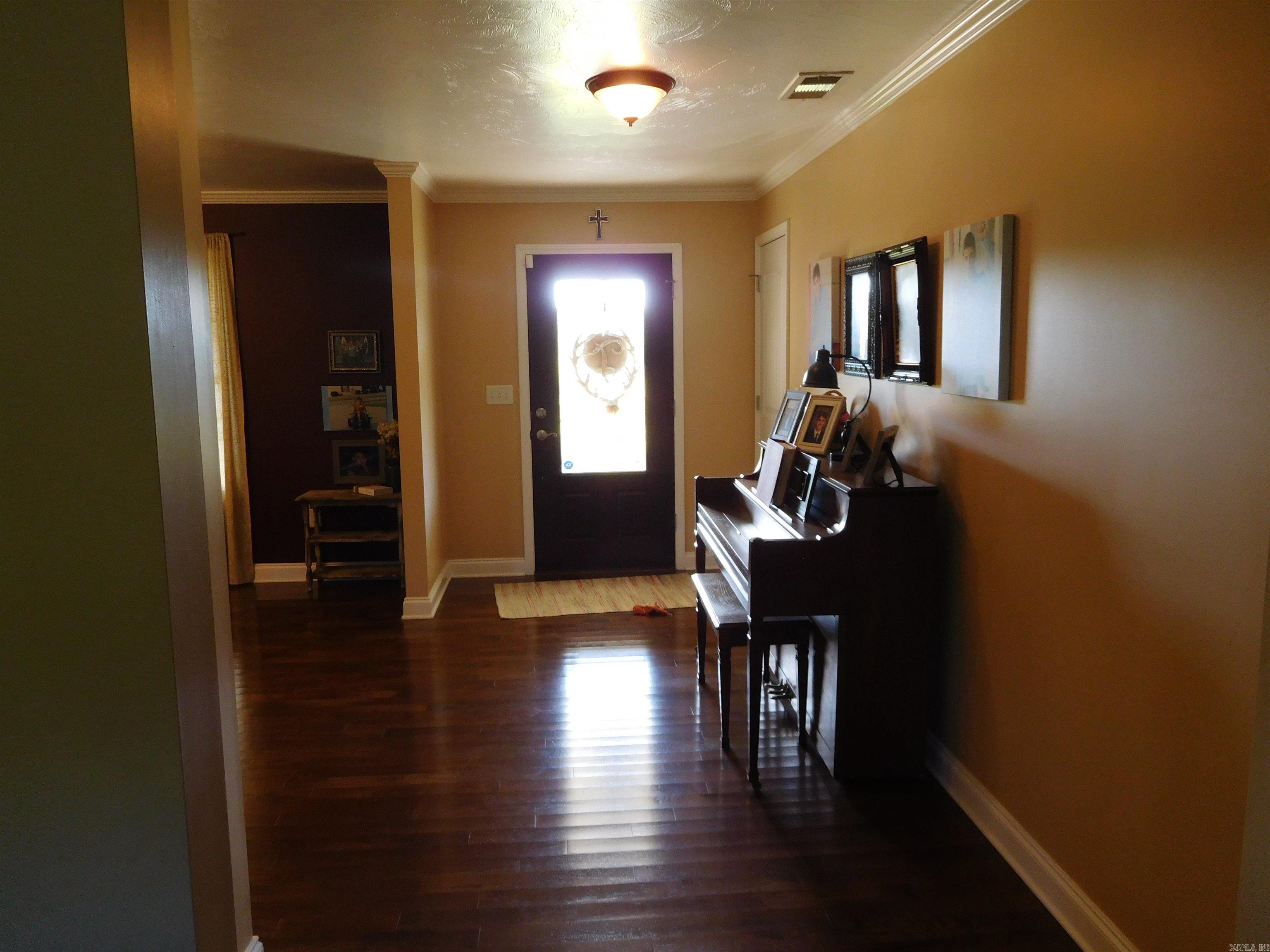 9947 AR Hwy 90 Highway Rector, AR 72461