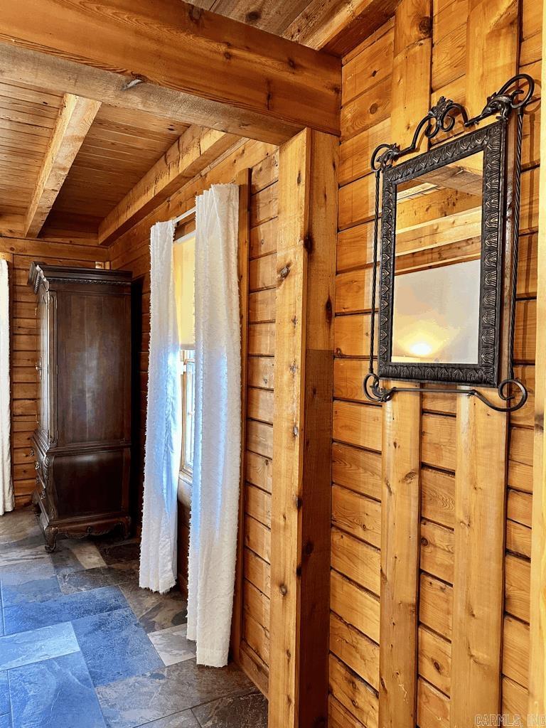 47 Chigger Hill  Story, AR