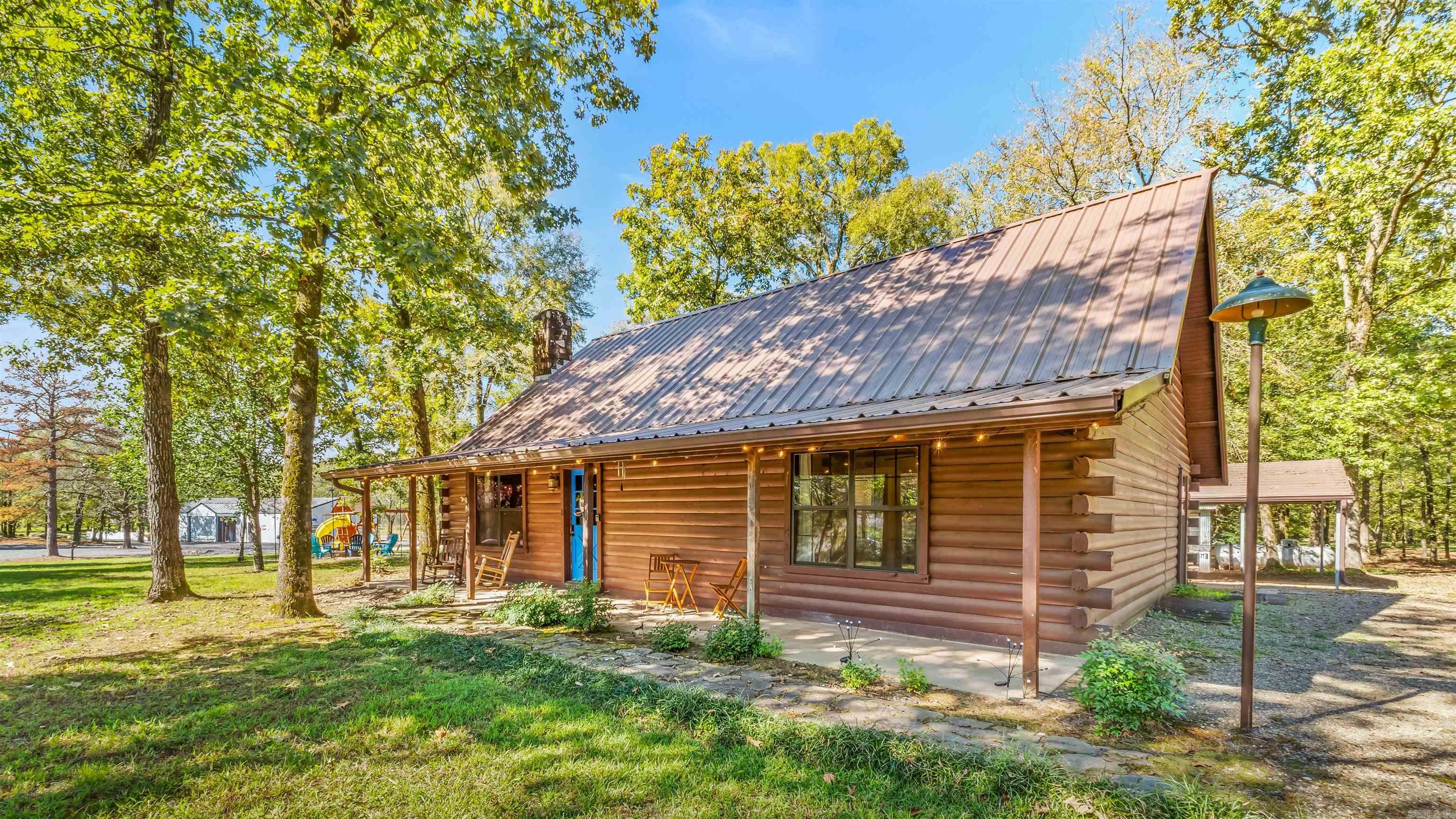 313 Post Oak  Hochatown, OK