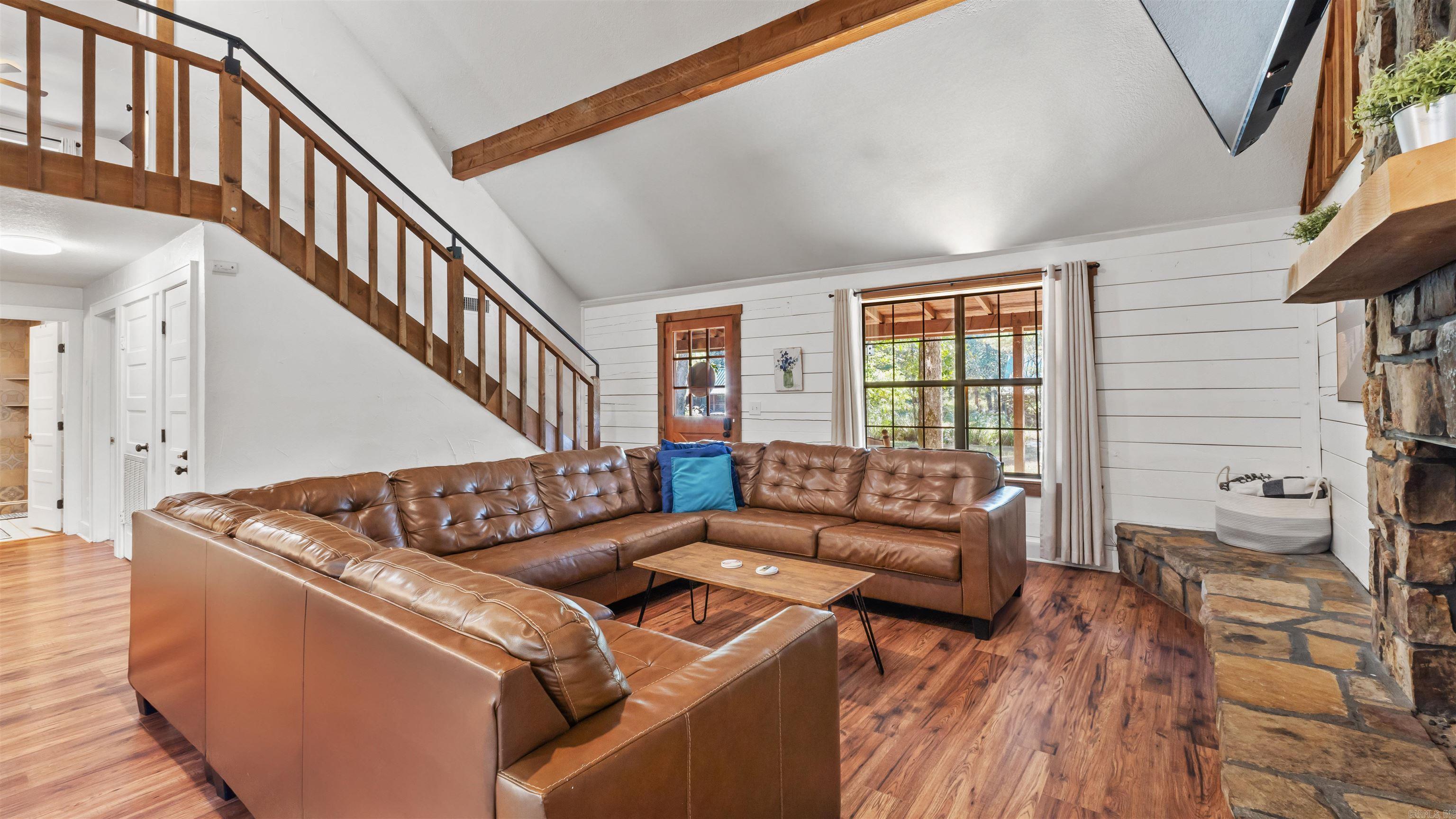 313 Post Oak  Hochatown, OK